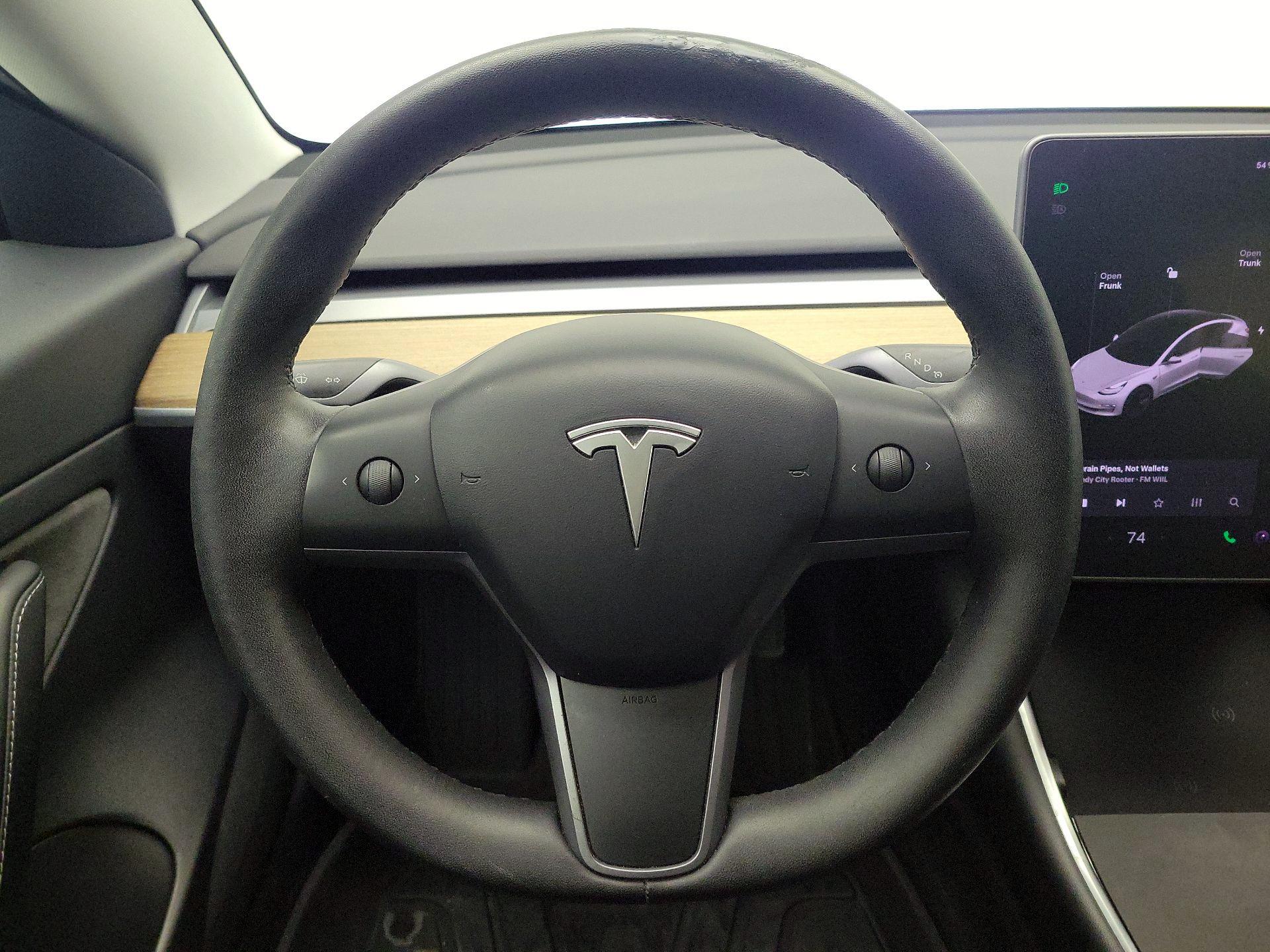 Thumbnail: 2020 Tesla Model 3 - 10