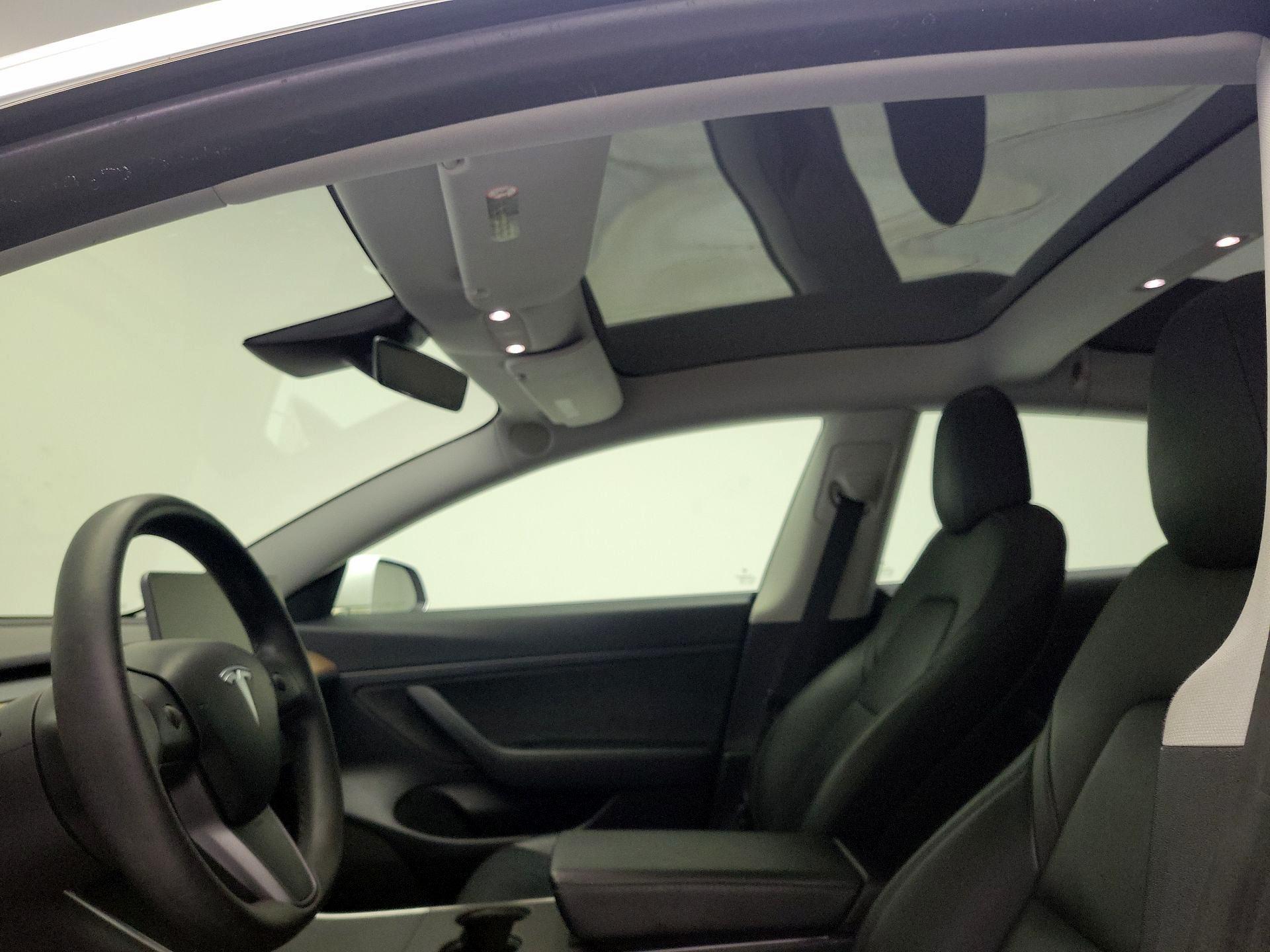 Thumbnail: 2020 Tesla Model 3 - 18