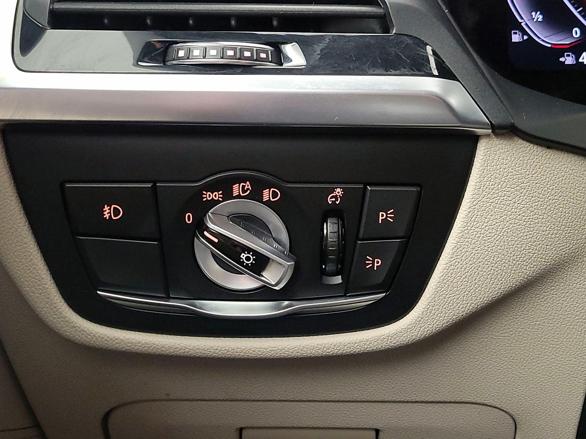 Thumbnail: 2020 BMW X4 - 13