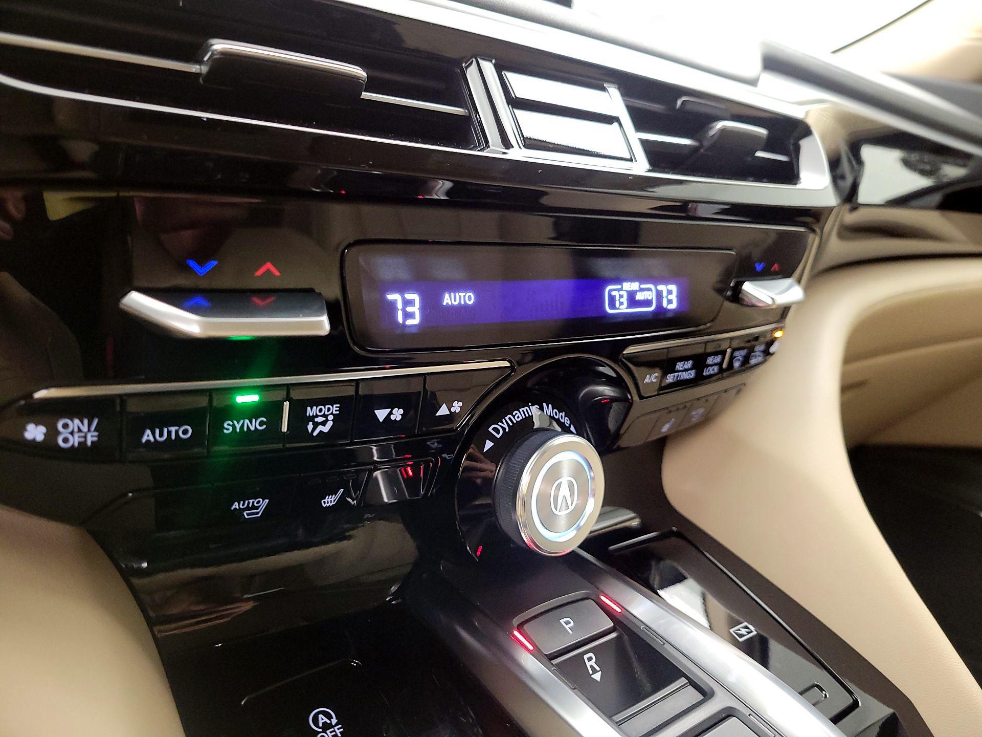 Thumbnail: 2022 Acura MDX - 17