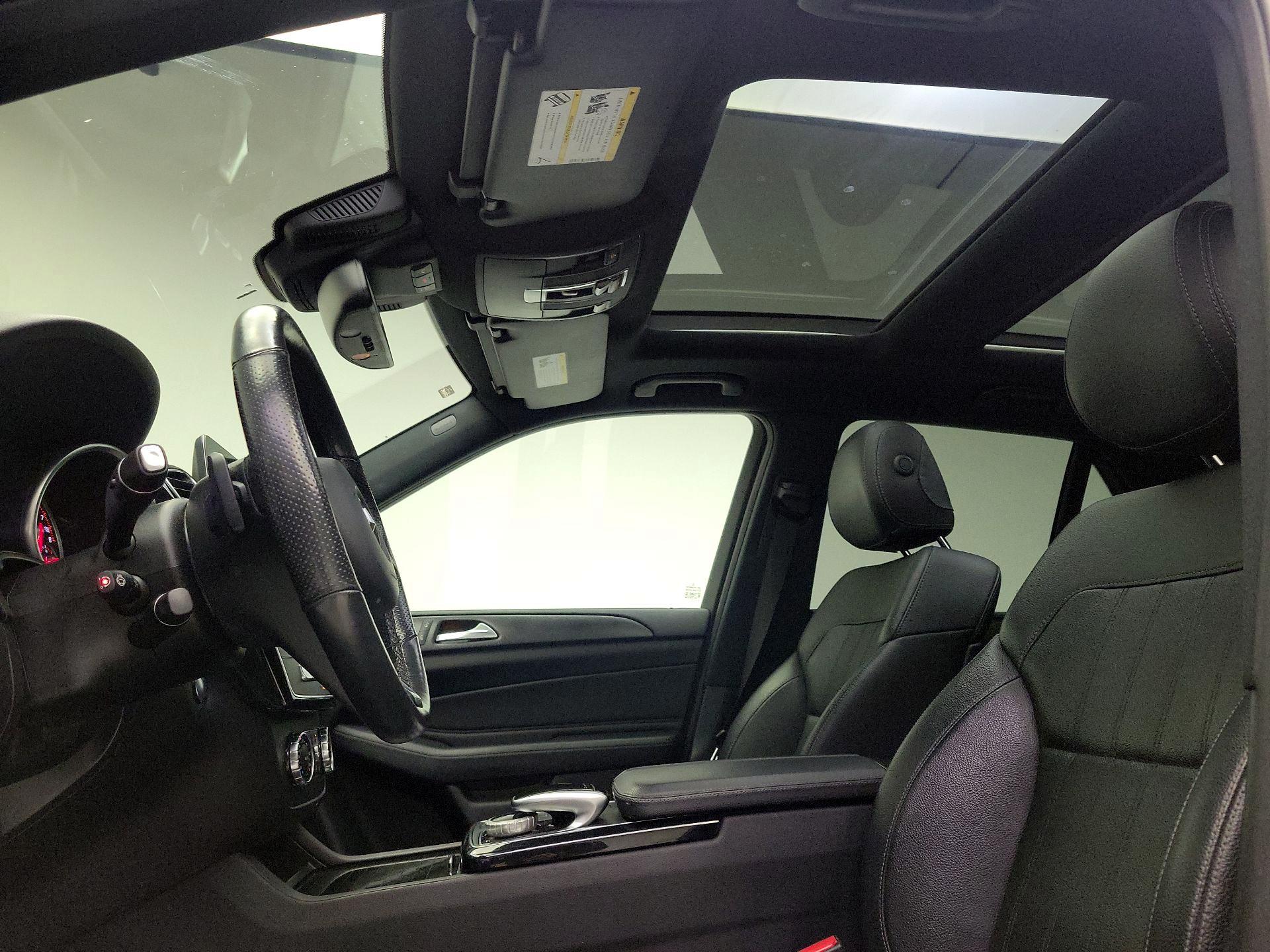 Thumbnail: 2017 Mercedes-Benz GLE - 17