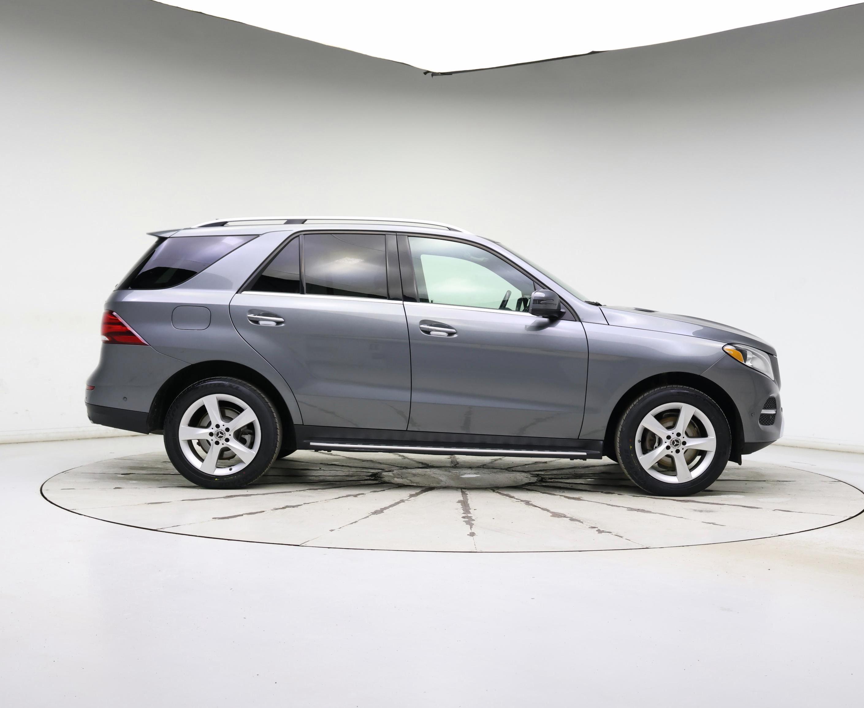 Thumbnail: 2017 Mercedes-Benz GLE - 7