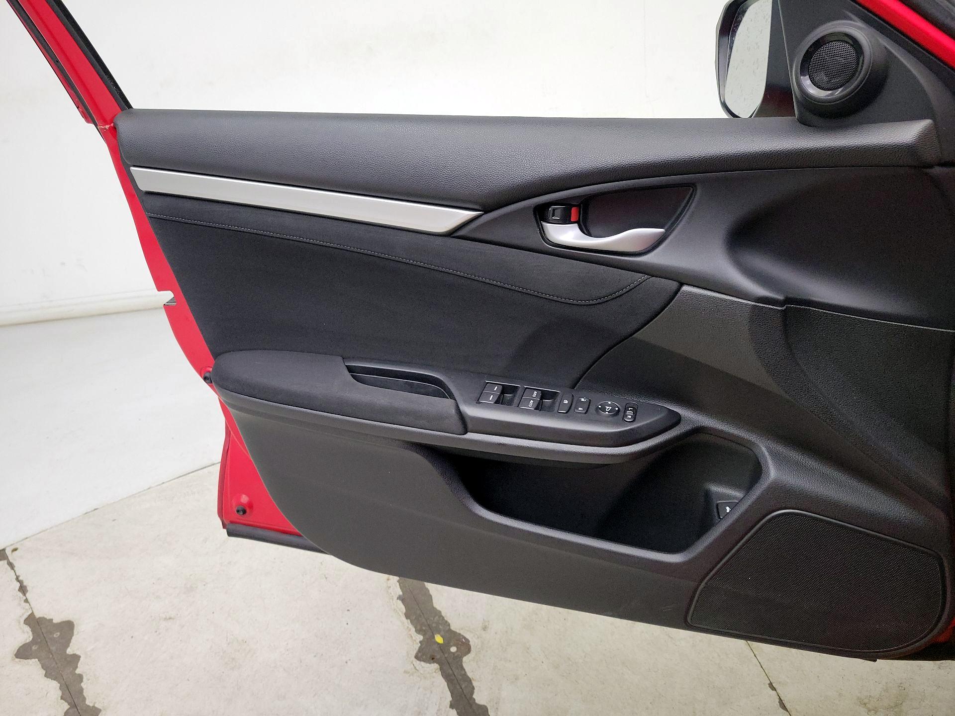 Thumbnail: 2018 Honda Civic - 12