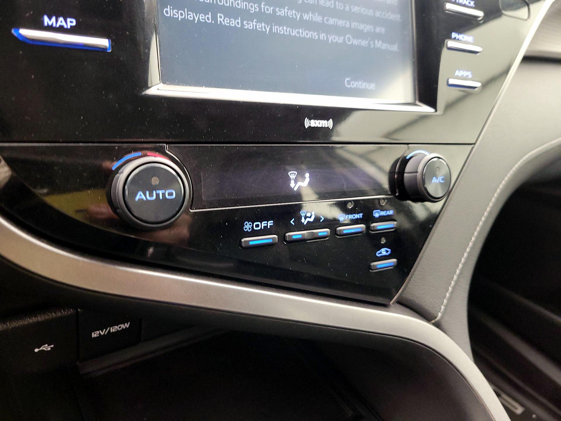 Thumbnail: 2020 Toyota Camry - 16