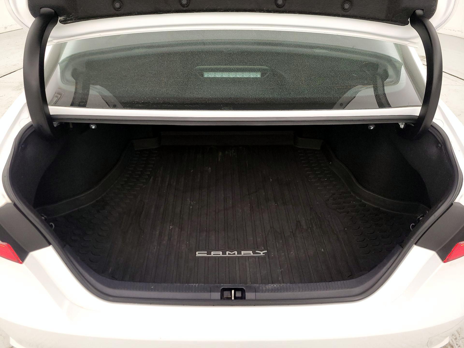 Thumbnail: 2020 Toyota Camry - 20