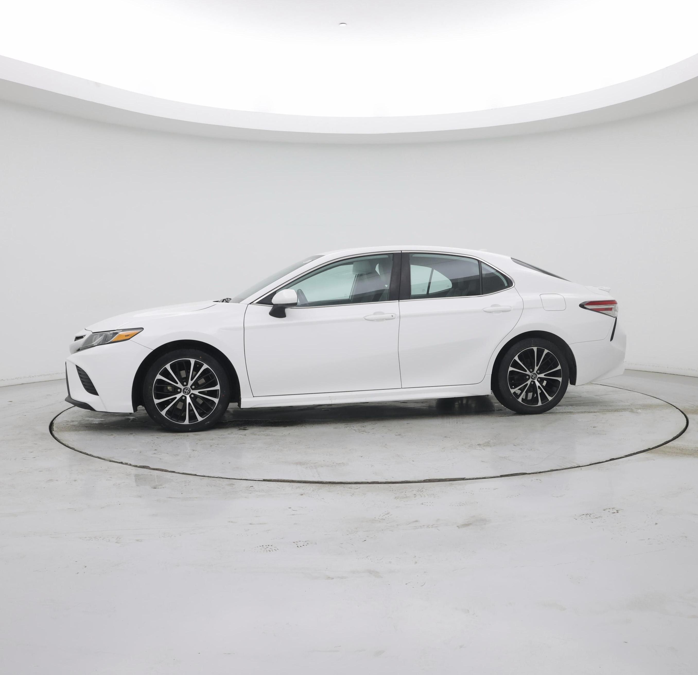 Thumbnail: 2020 Toyota Camry - 3