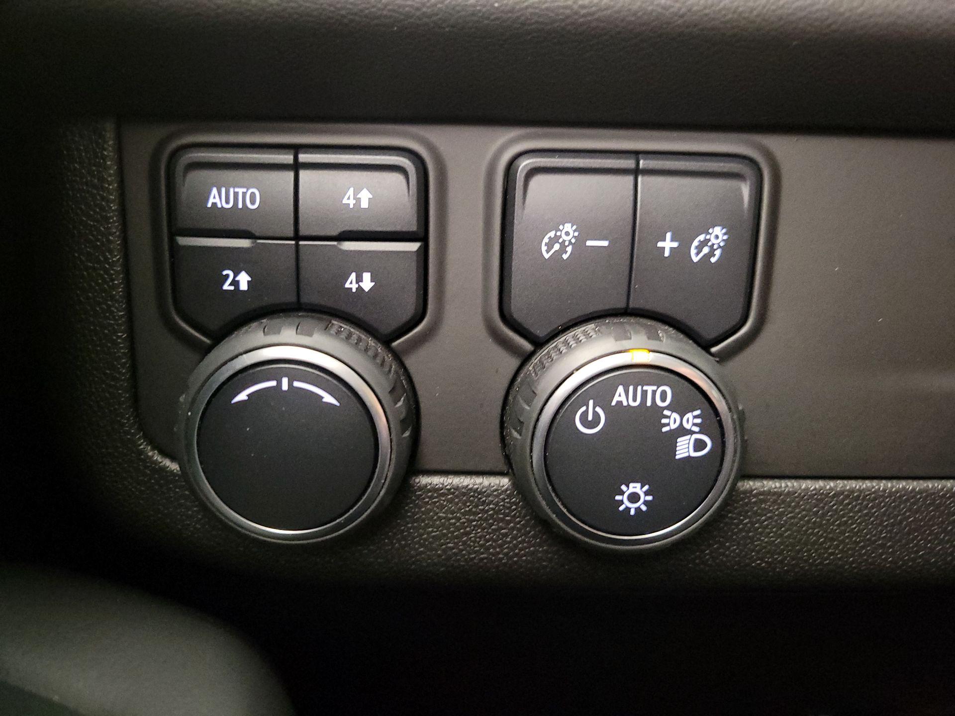 Thumbnail: 2021 Chevrolet Tahoe - 13