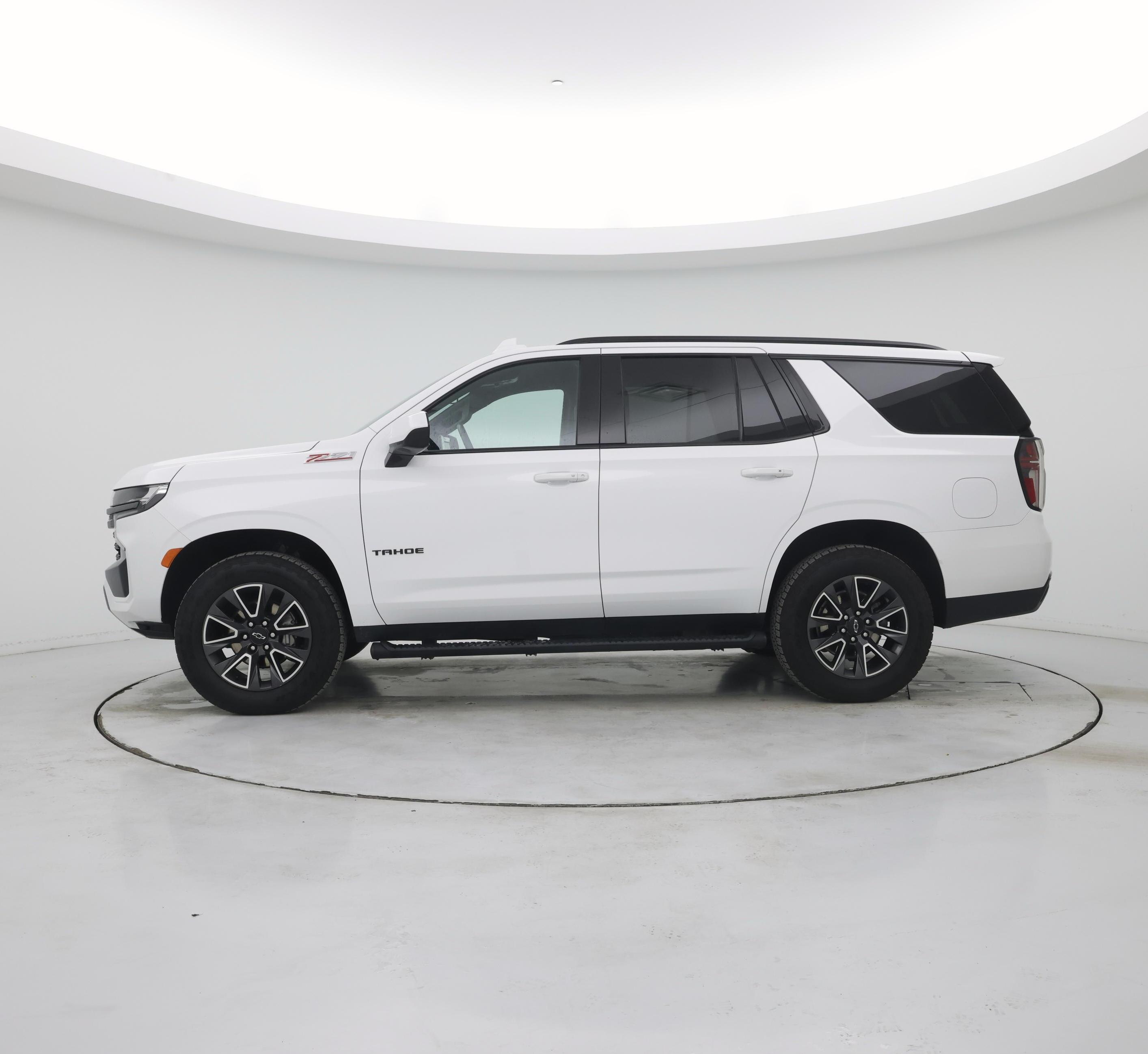Thumbnail: 2021 Chevrolet Tahoe - 3