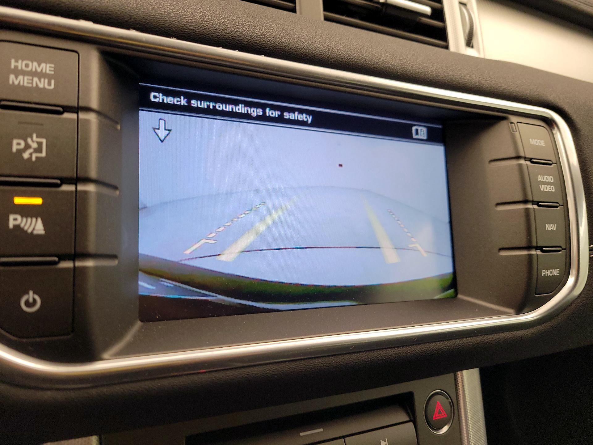 Thumbnail: 2015 Land Rover Range Rover Evoque - 15