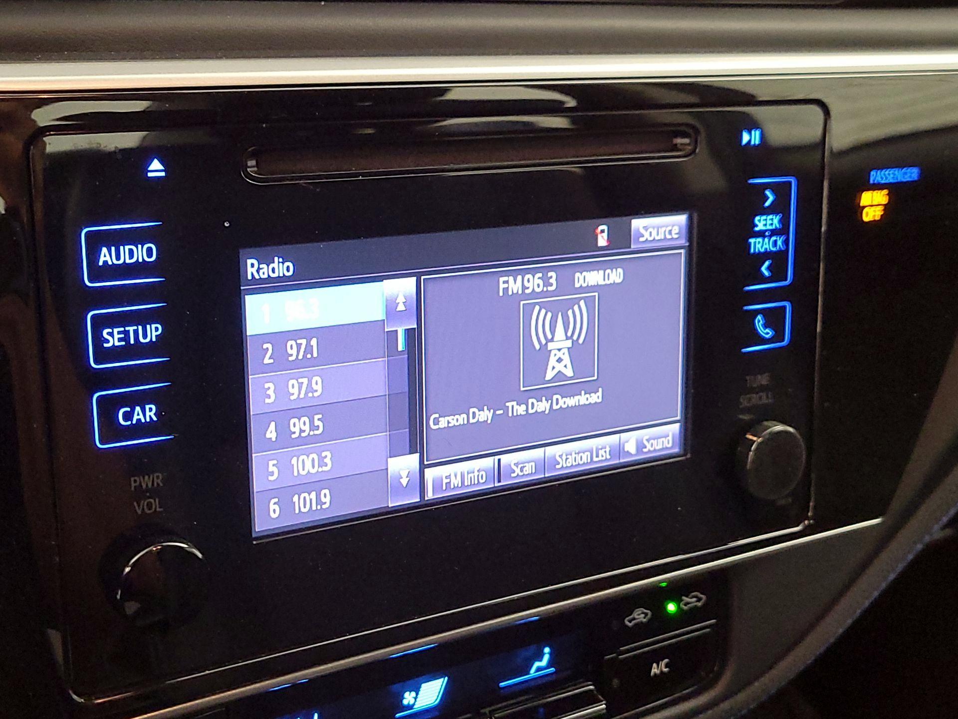 Thumbnail: 2019 Toyota Corolla - 15