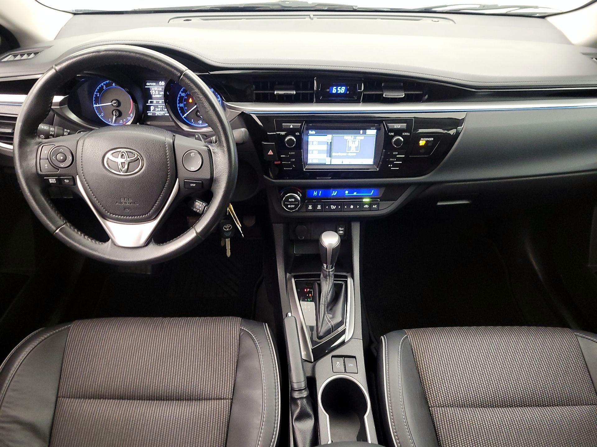 Thumbnail: 2015 Toyota Corolla - 9