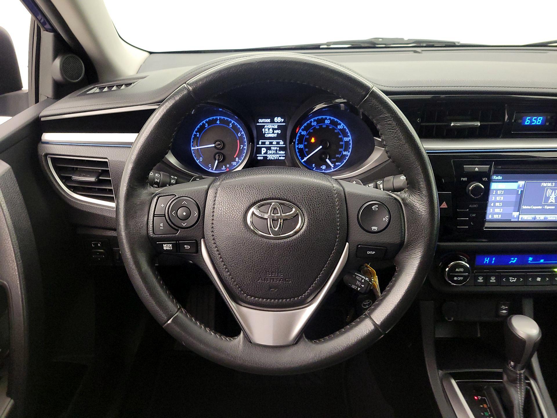 Thumbnail: 2015 Toyota Corolla - 10