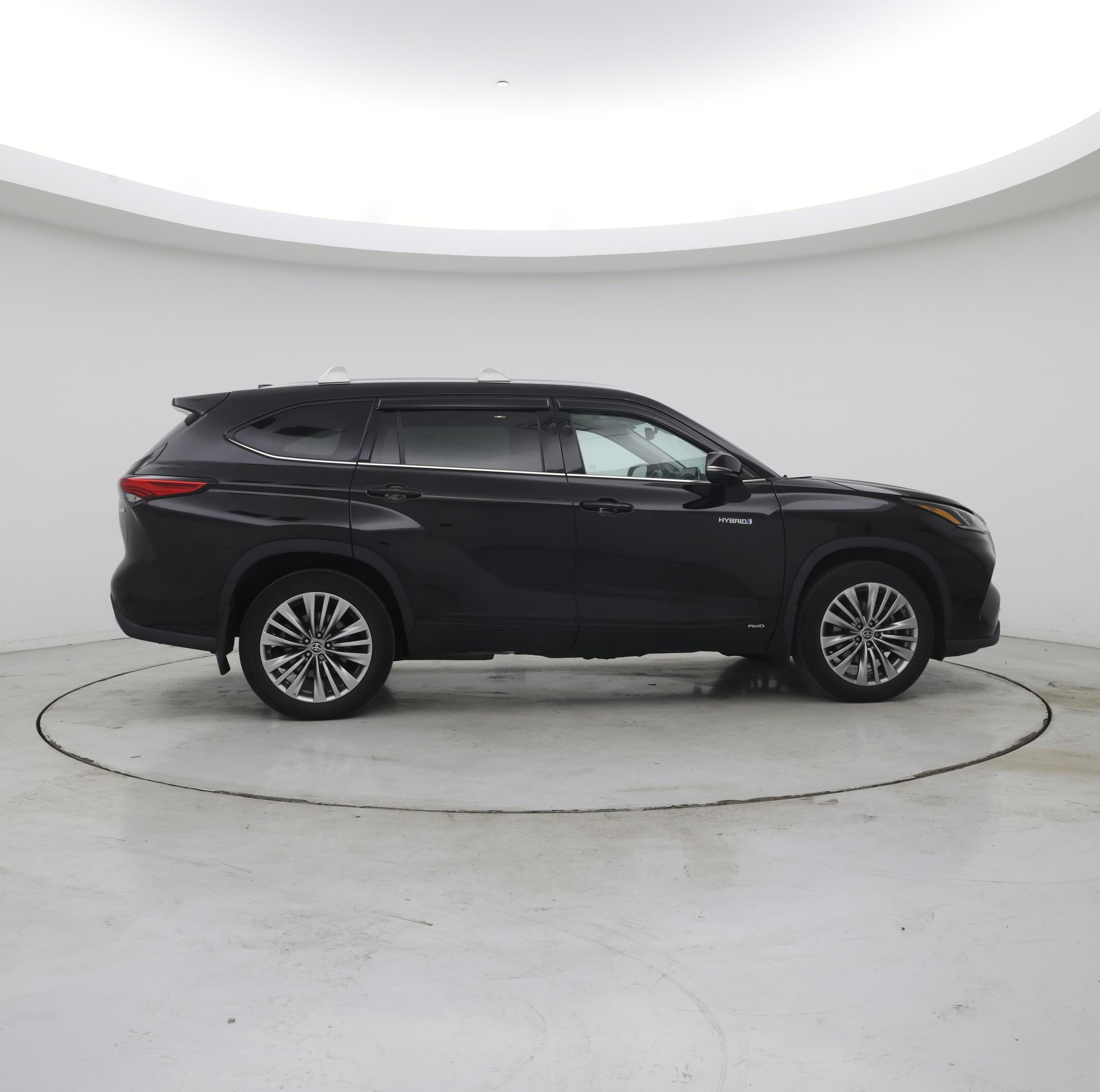 Thumbnail: 2021 Toyota Highlander - 7