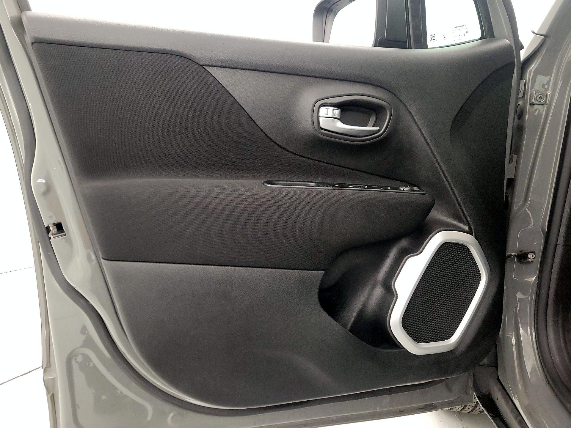 Thumbnail: 2020 Jeep Renegade - 12