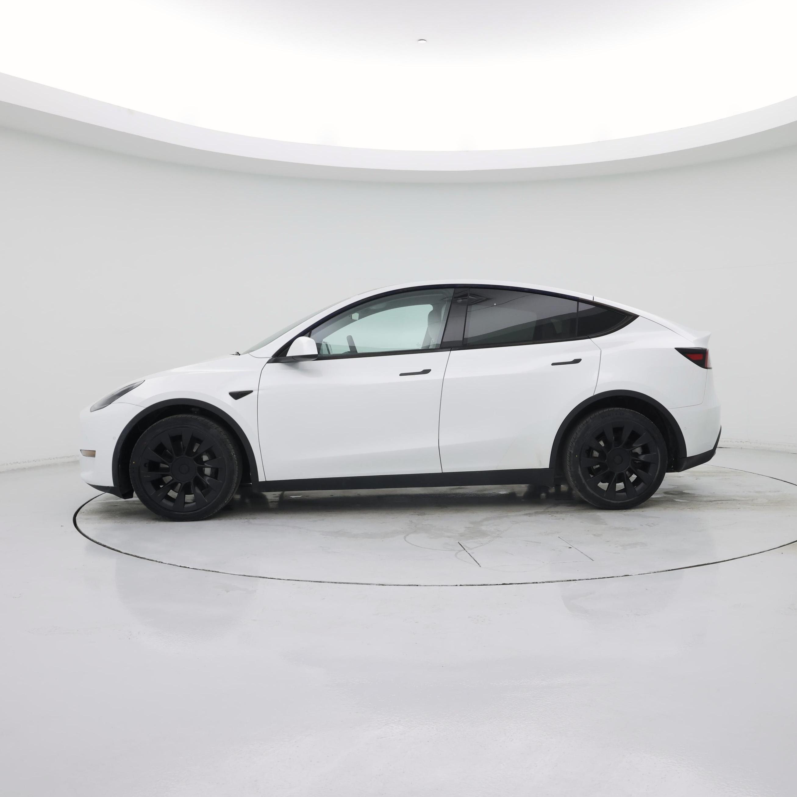 Thumbnail: 2022 Tesla Model Y - 3