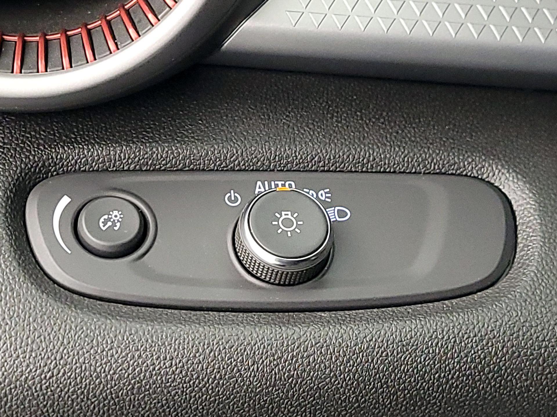 Thumbnail: 2025 Chevrolet Trax - 13