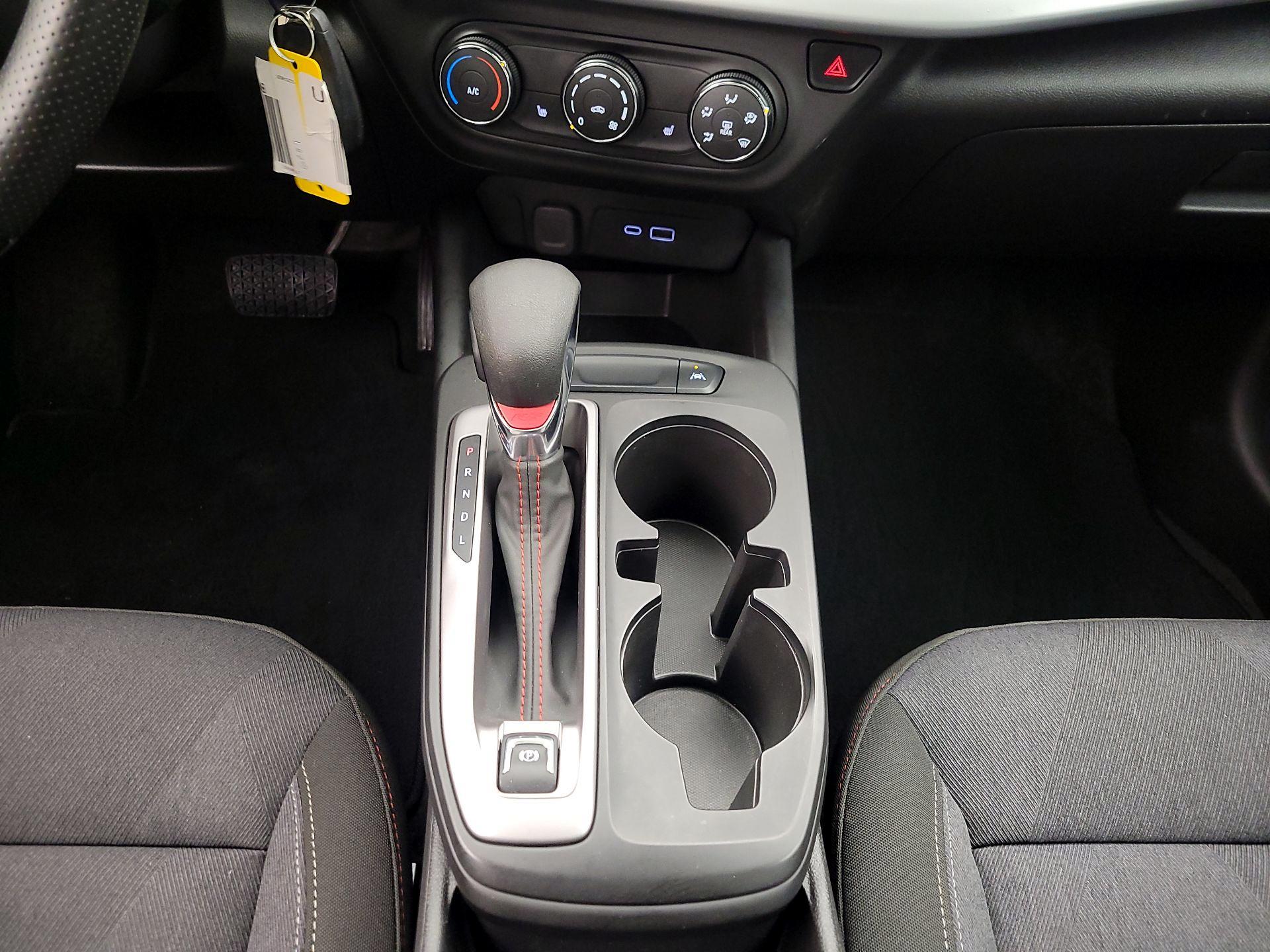 Thumbnail: 2025 Chevrolet Trax - 17