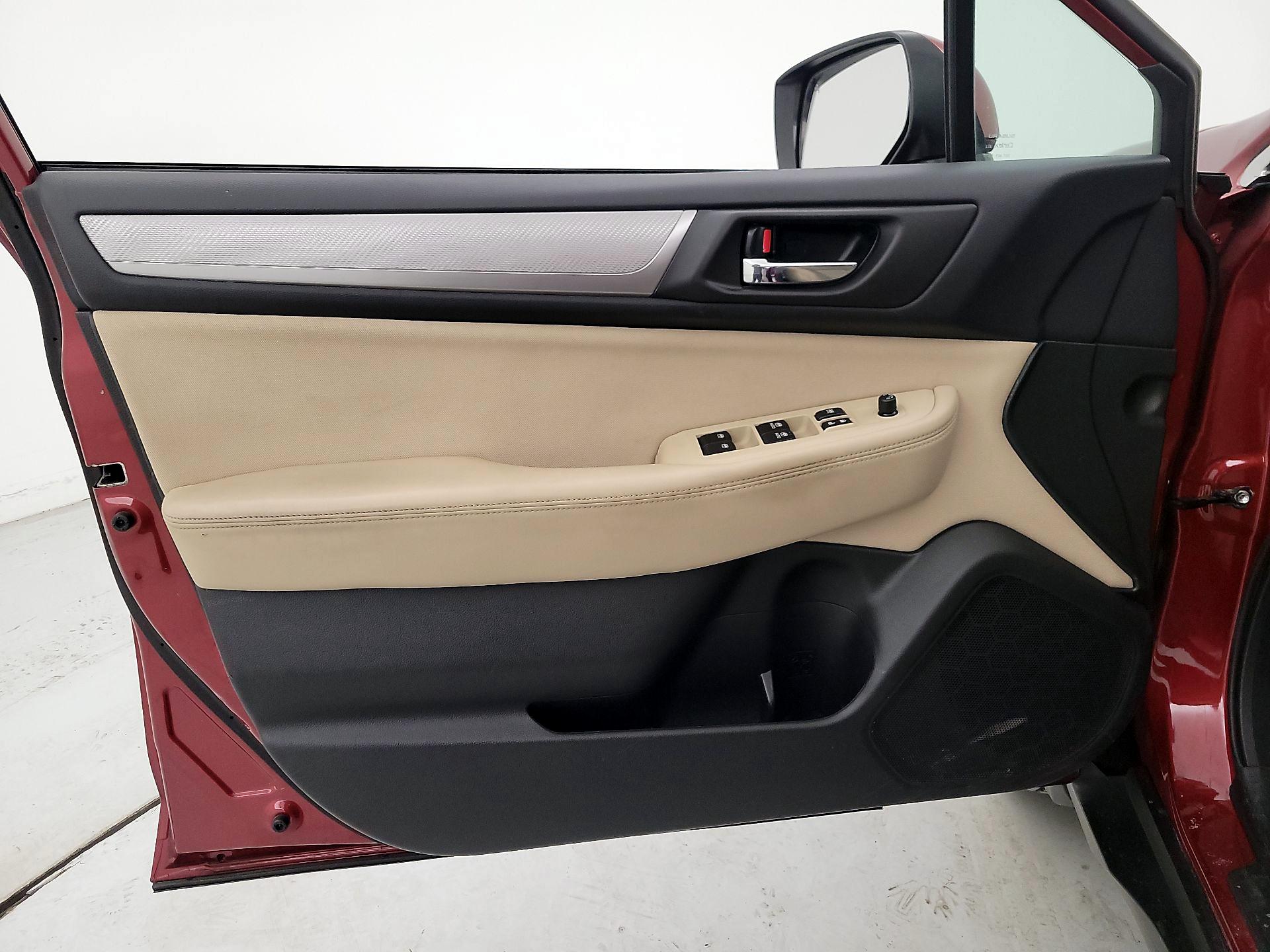 Thumbnail: 2015 Subaru Outback - 12