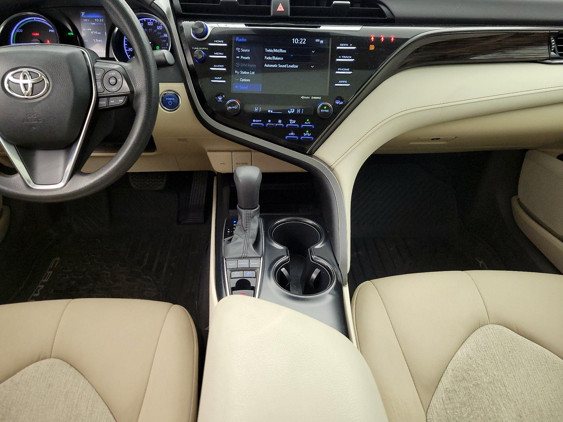 Thumbnail: 2020 Toyota Camry - 17