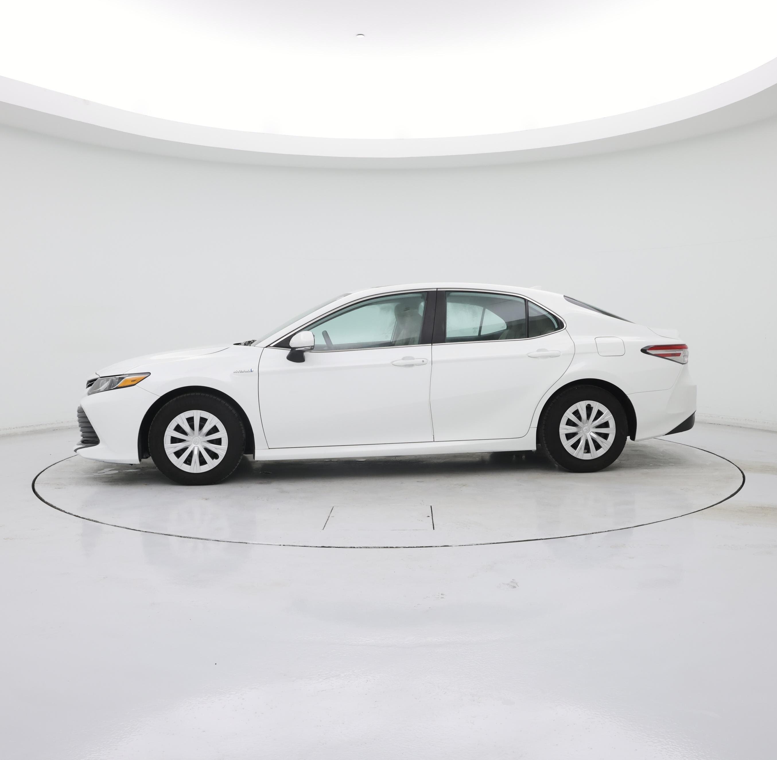 Thumbnail: 2020 Toyota Camry - 3