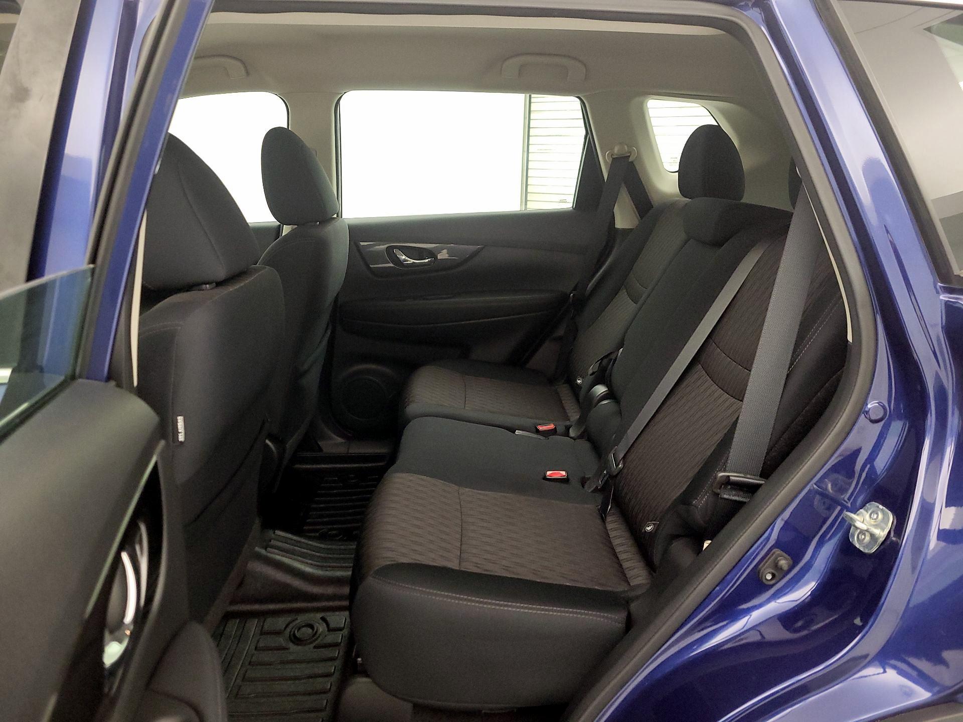 Thumbnail: 2018 Nissan Rogue - 19