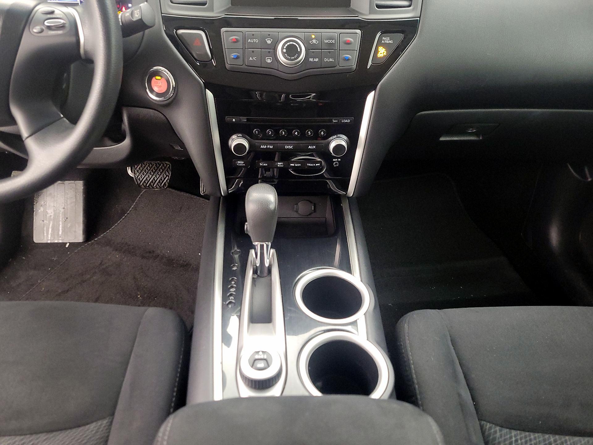 Thumbnail: 2016 Nissan Pathfinder - 16