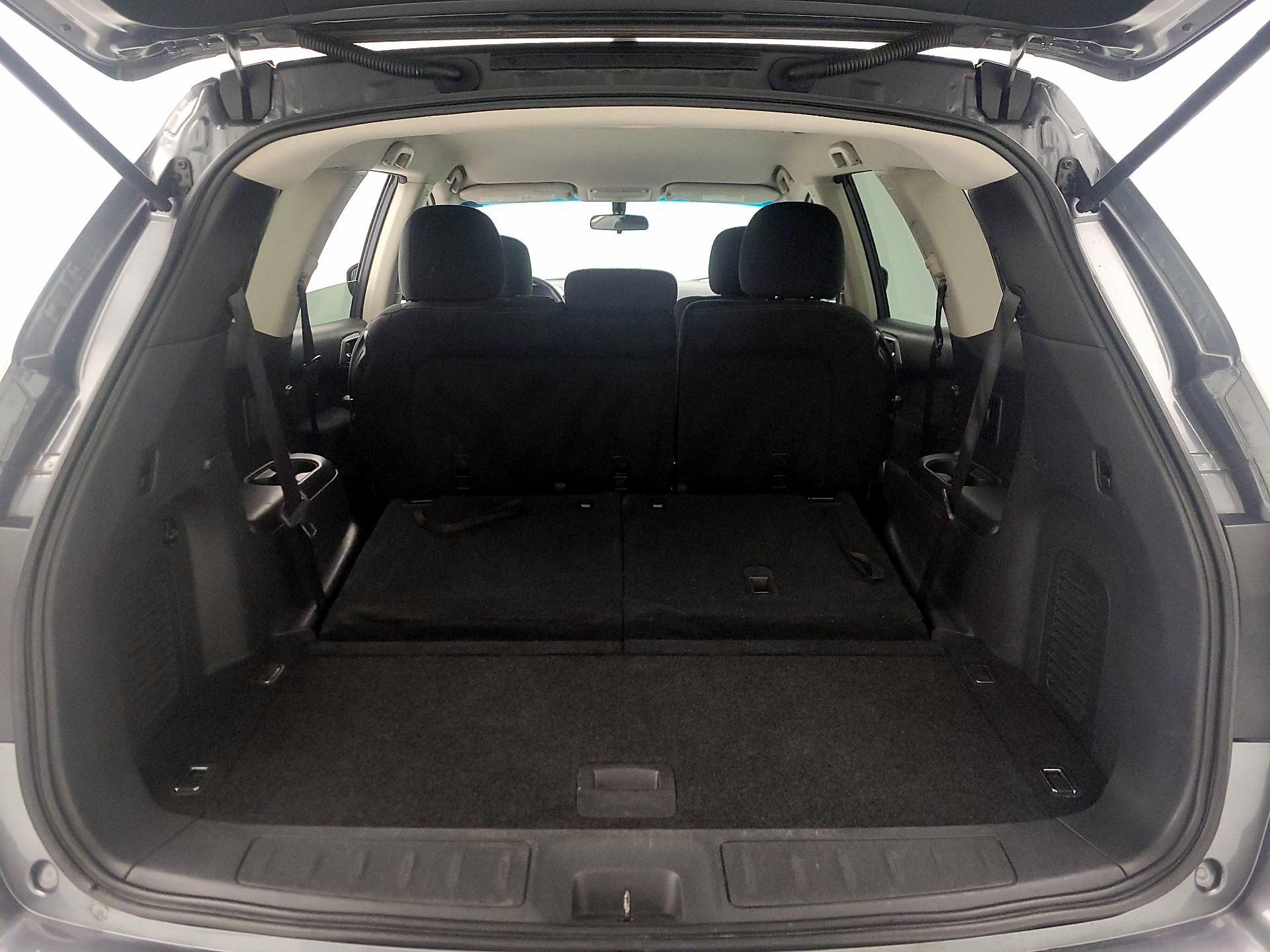 Thumbnail: 2016 Nissan Pathfinder - 20