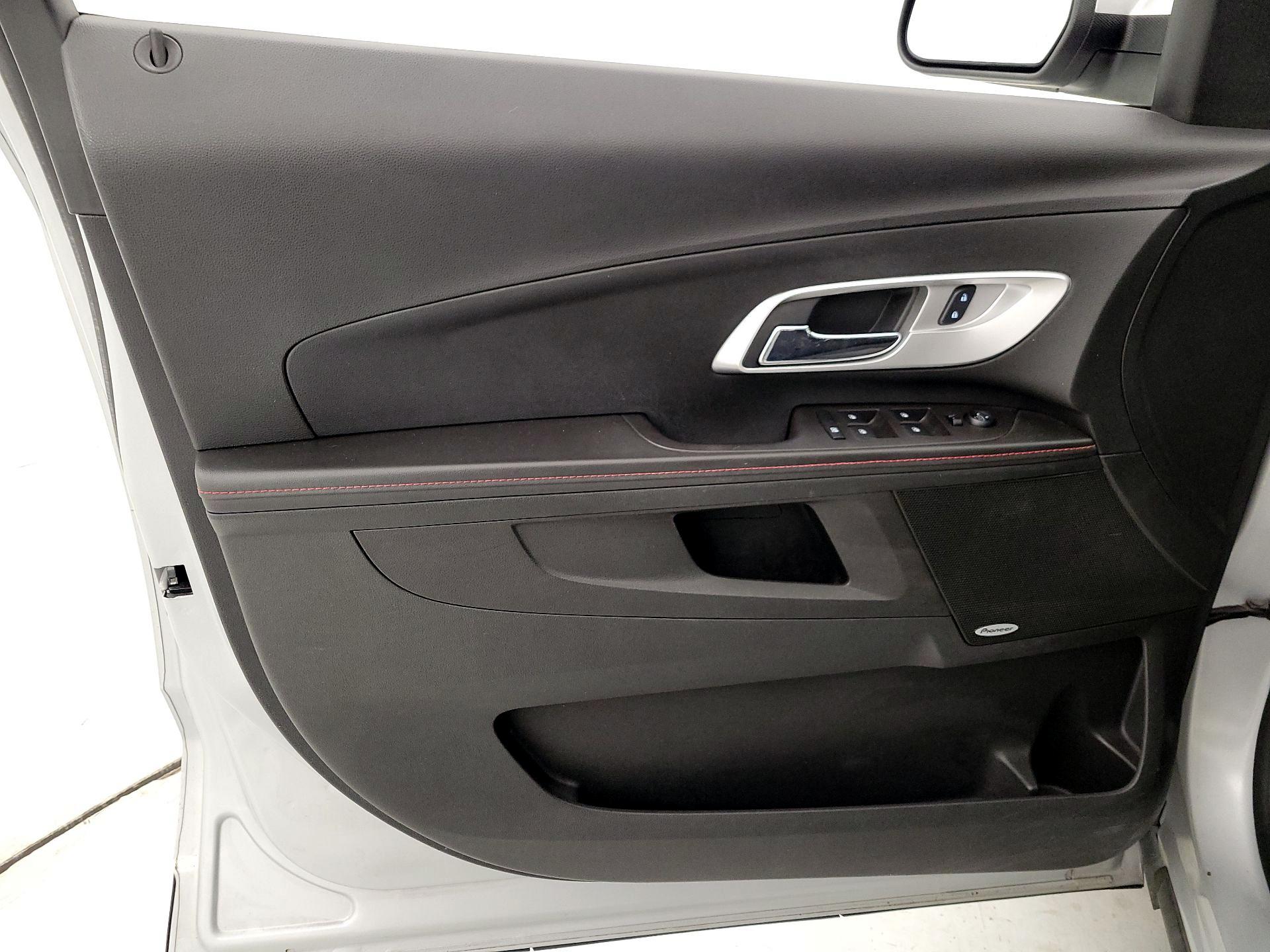 Thumbnail: 2015 Chevrolet Equinox - 12