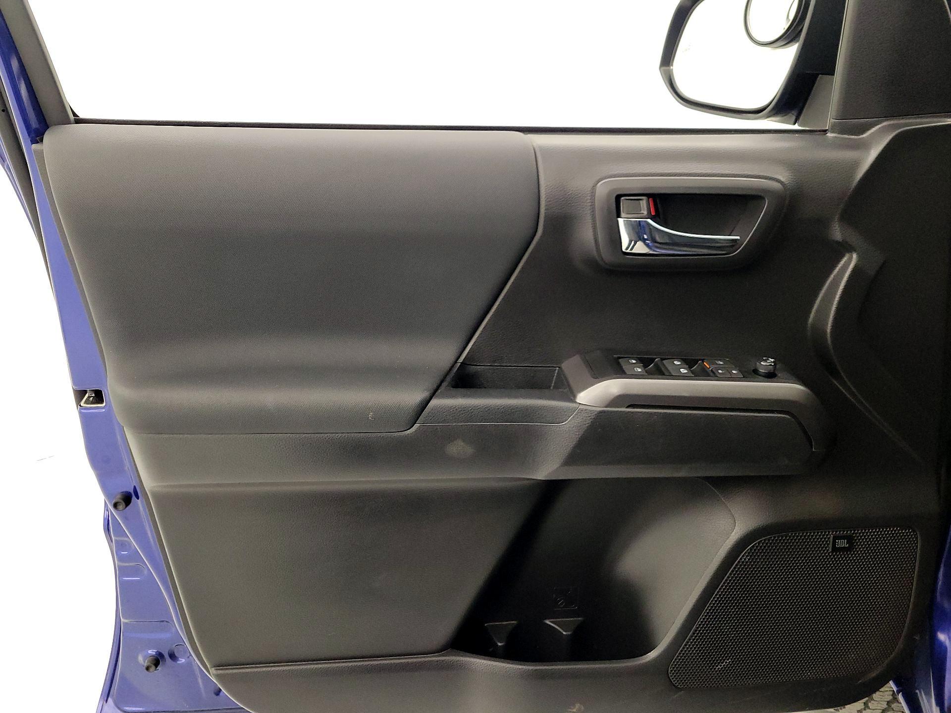 Thumbnail: 2023 Toyota Tacoma - 12