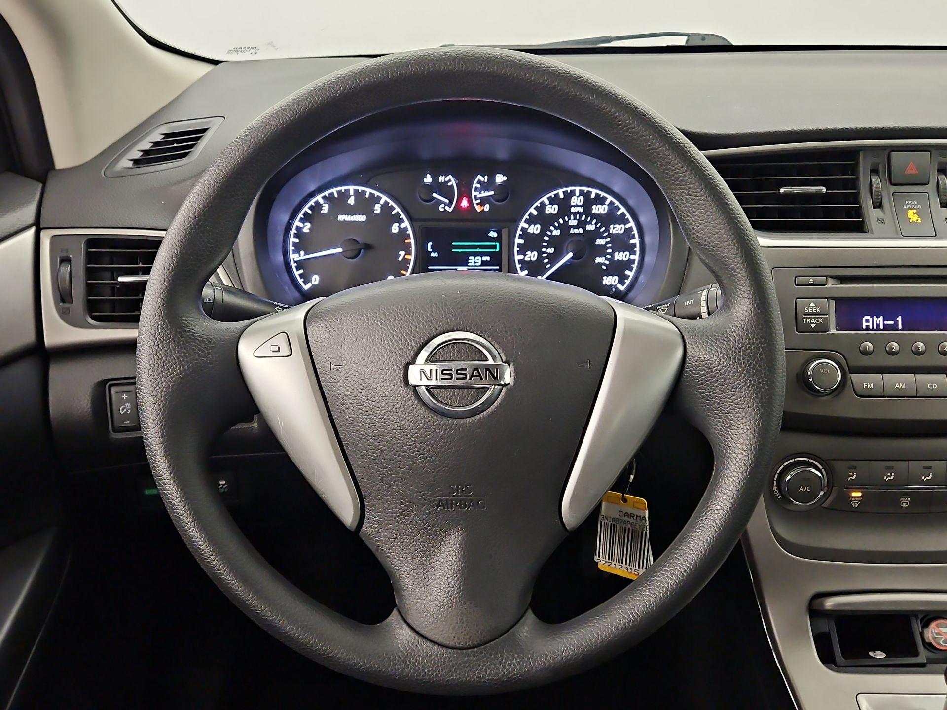 Thumbnail: 2014 Nissan Sentra - 10