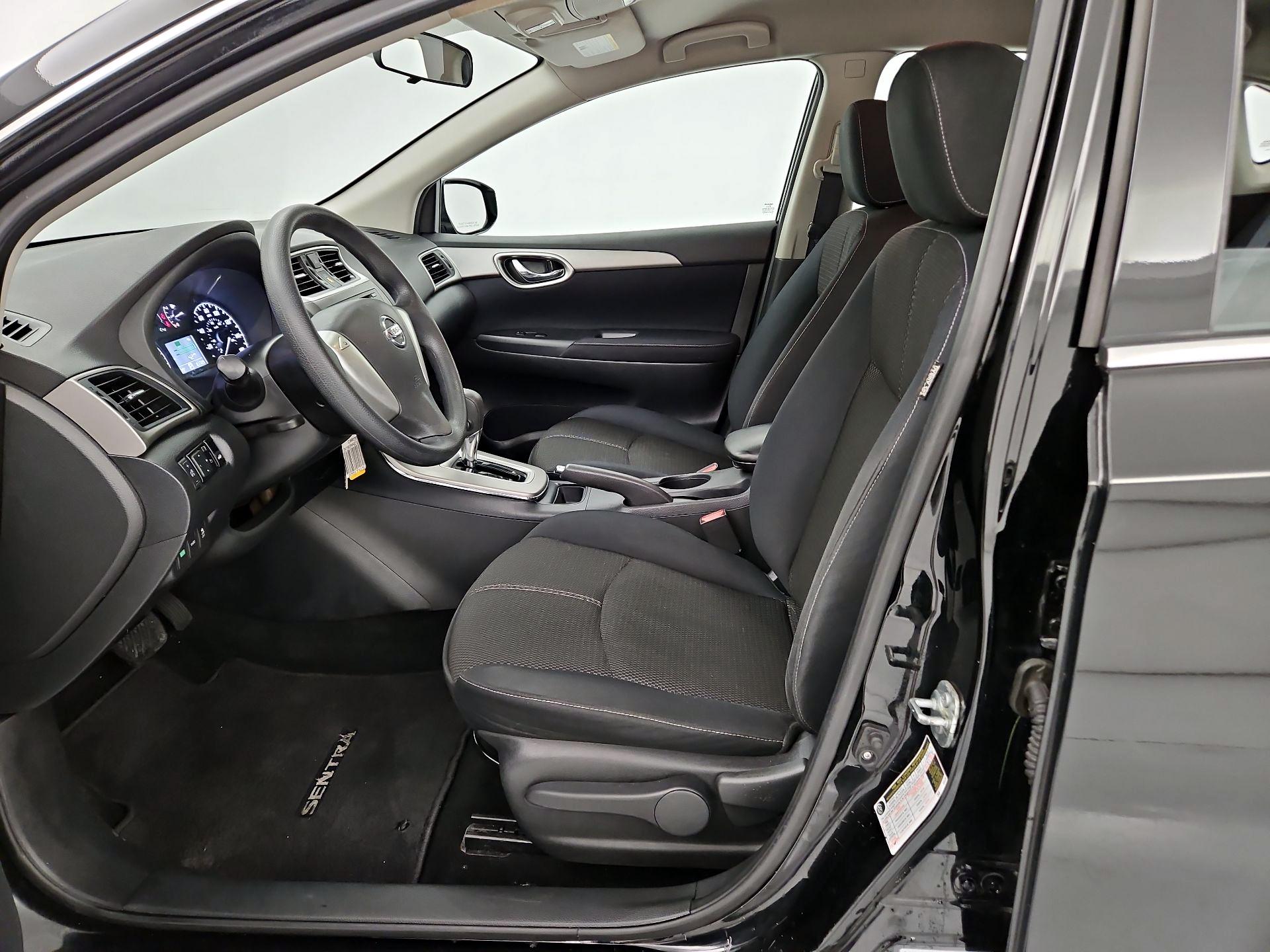 Thumbnail: 2014 Nissan Sentra - 11