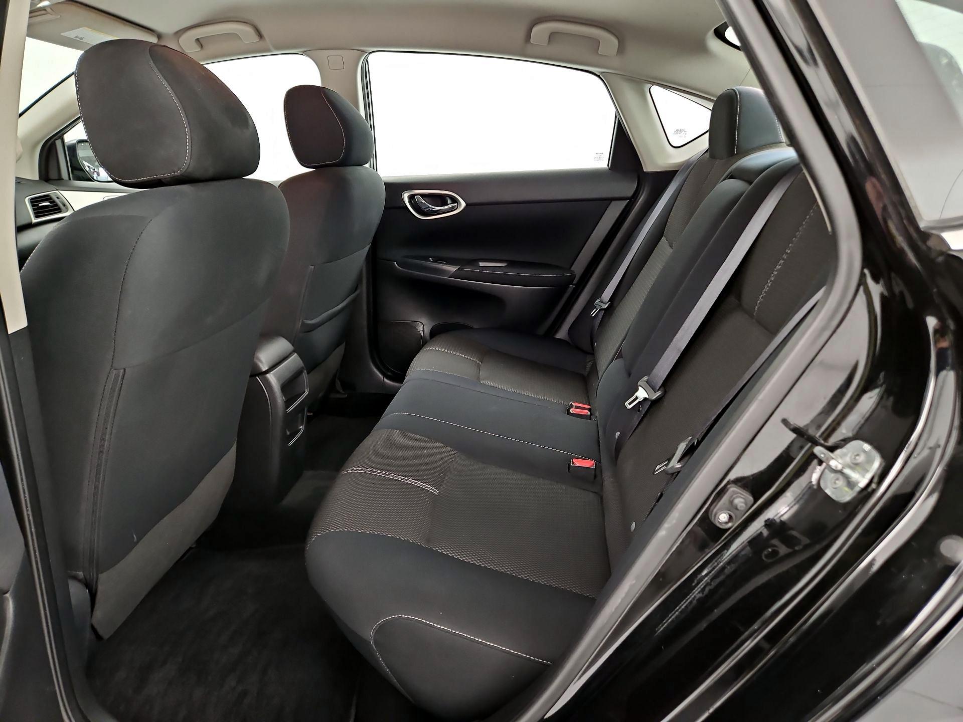 Thumbnail: 2014 Nissan Sentra - 18