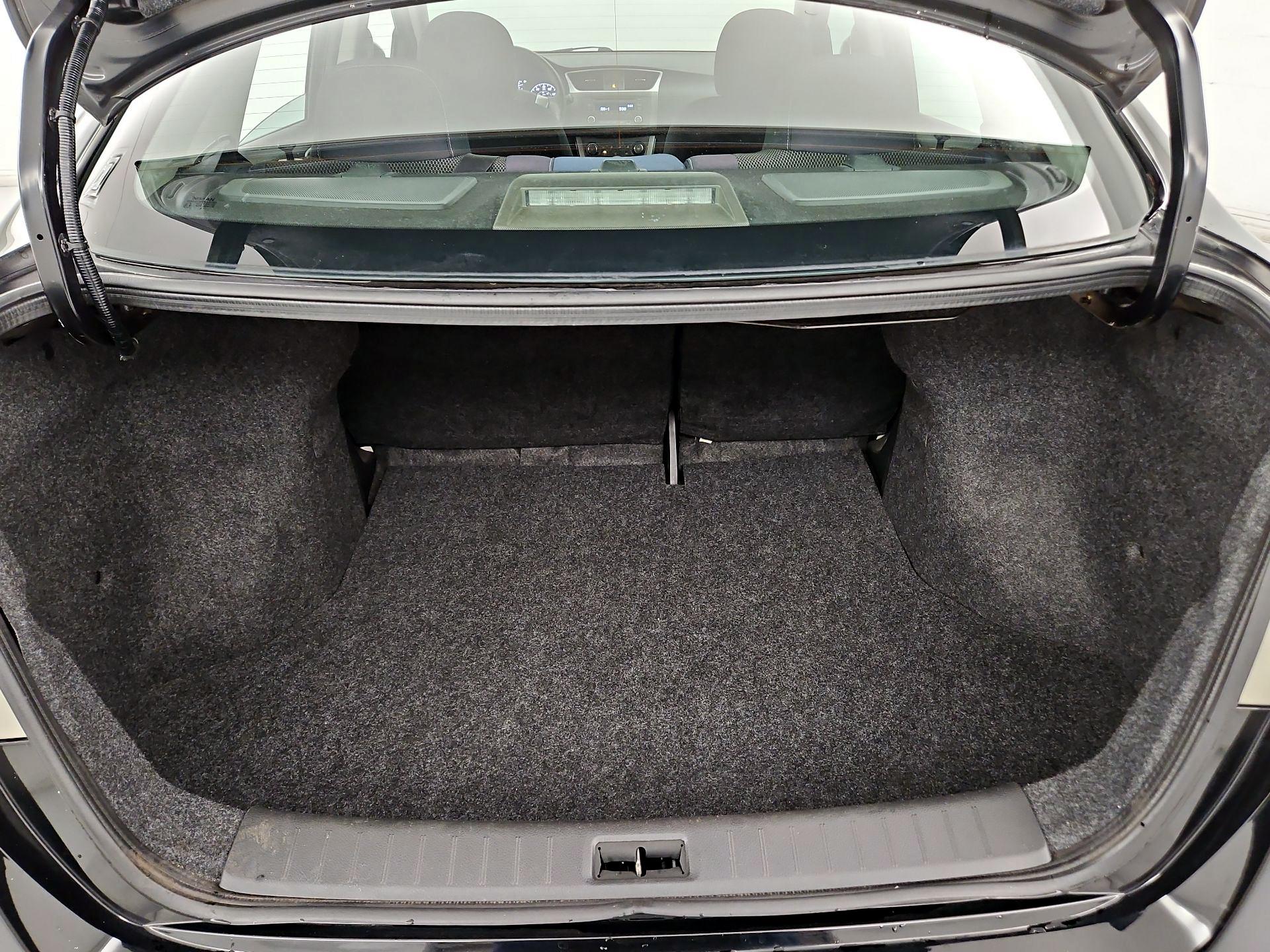 Thumbnail: 2014 Nissan Sentra - 19