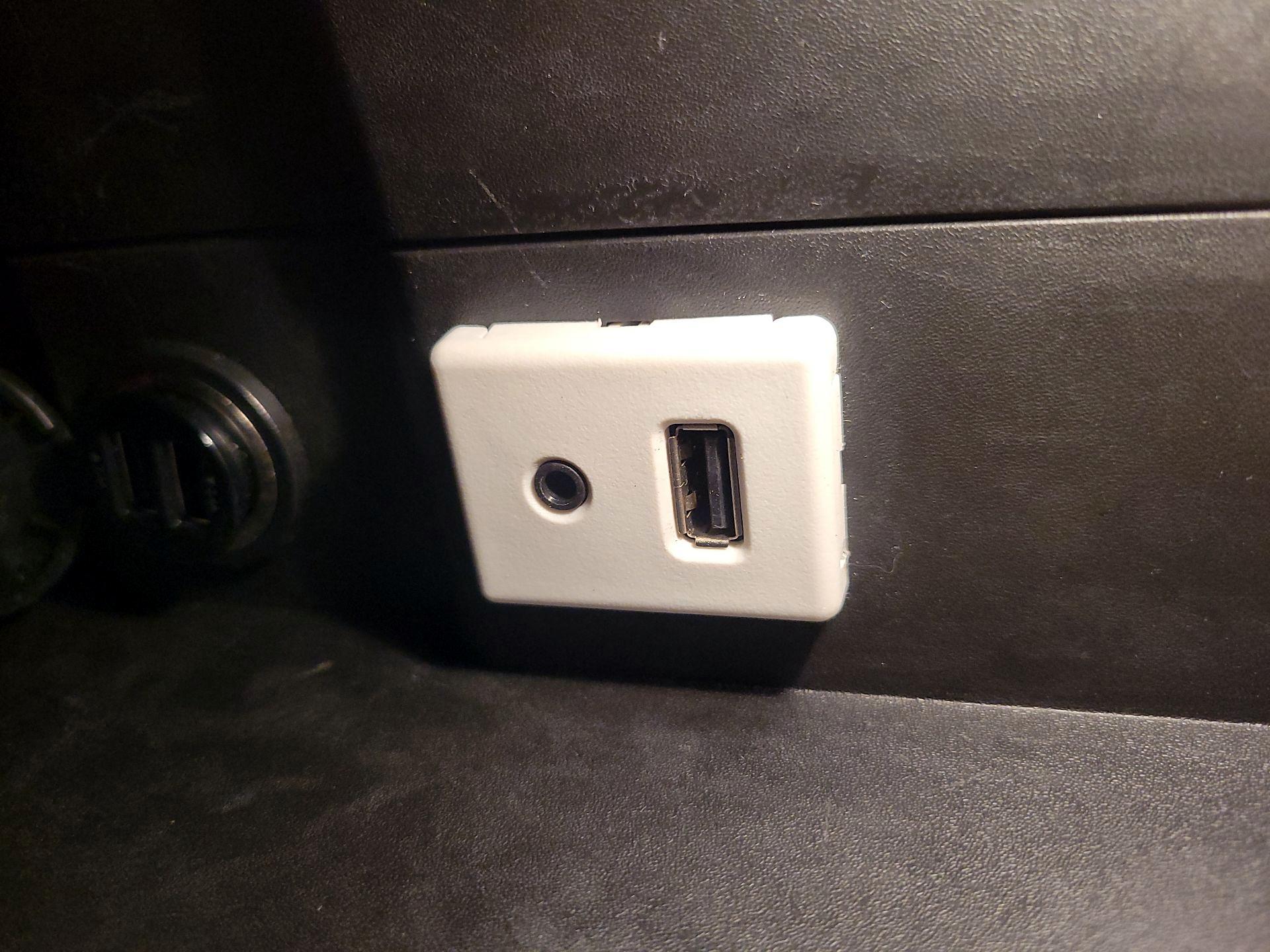 Thumbnail: 2015 GMC Terrain - 18