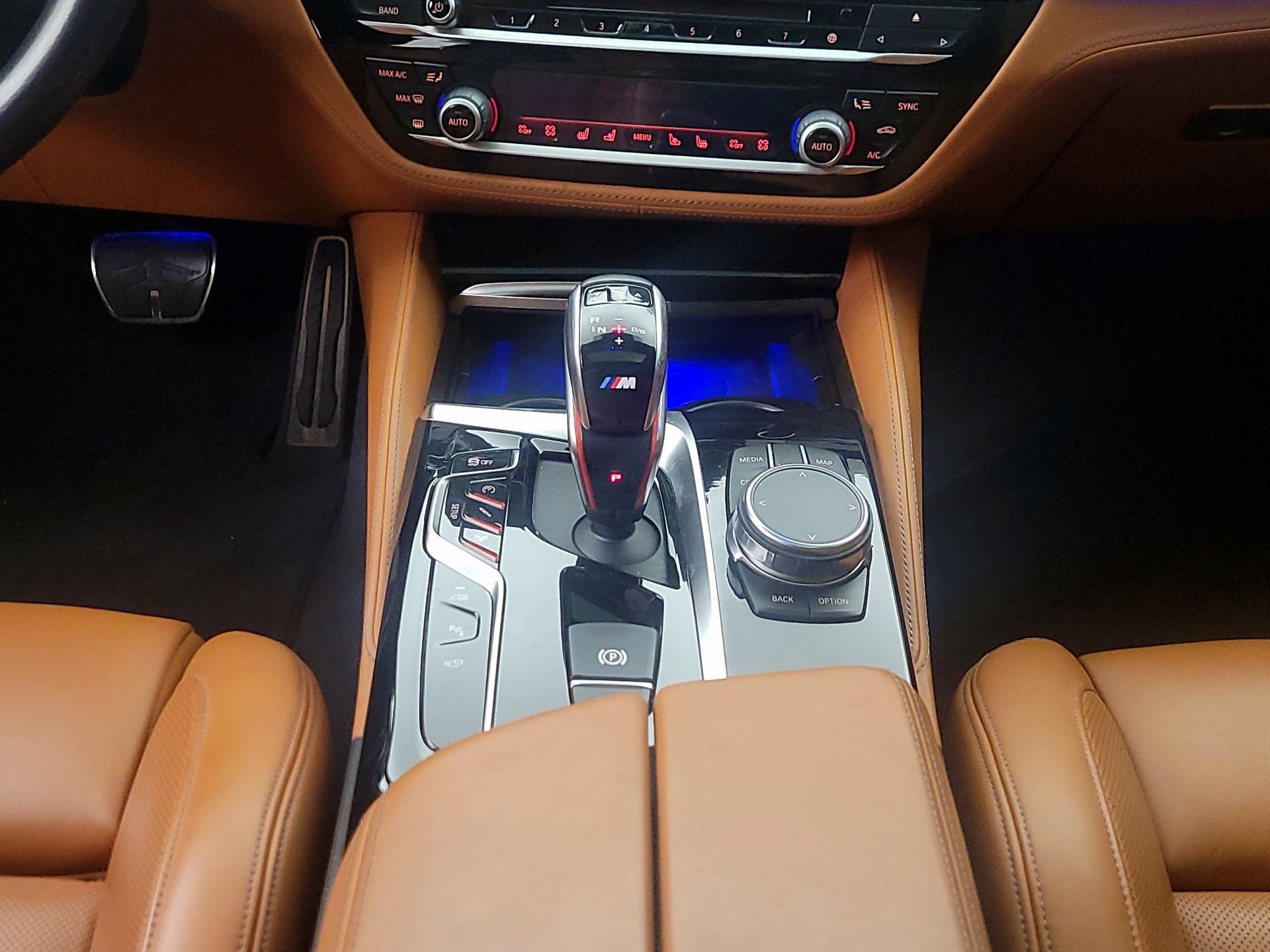 Thumbnail: 2018 BMW M5 - 18