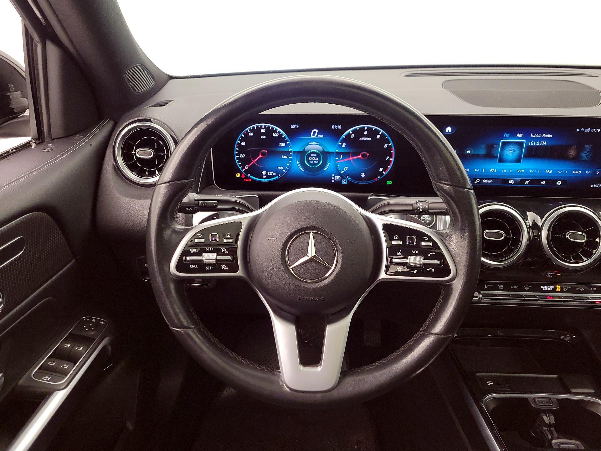 Thumbnail: 2020 Mercedes-Benz GLB - 10