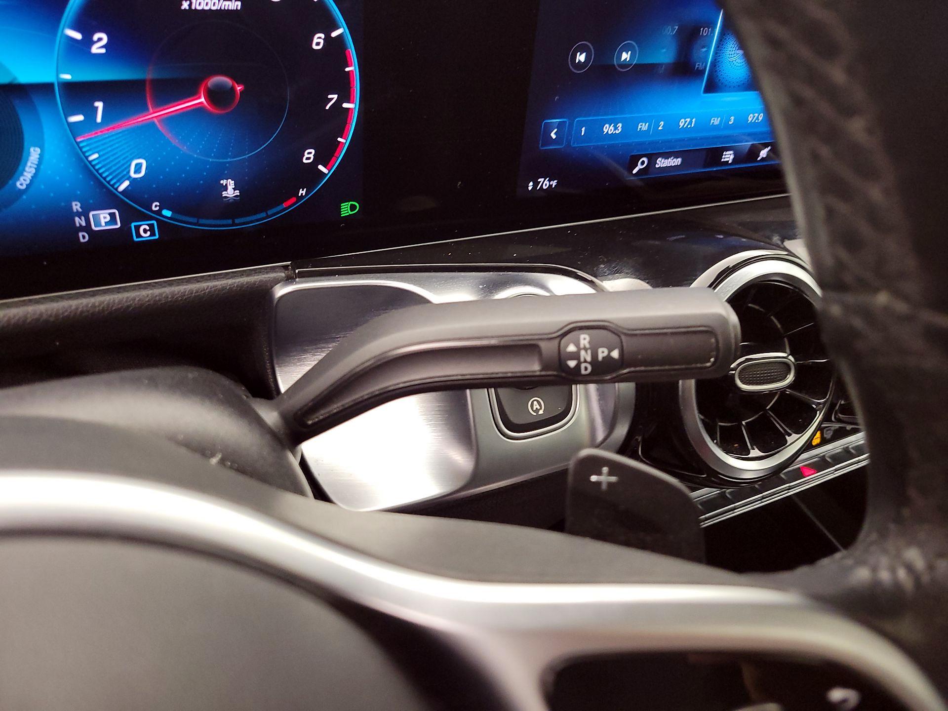 Thumbnail: 2020 Mercedes-Benz GLB - 17