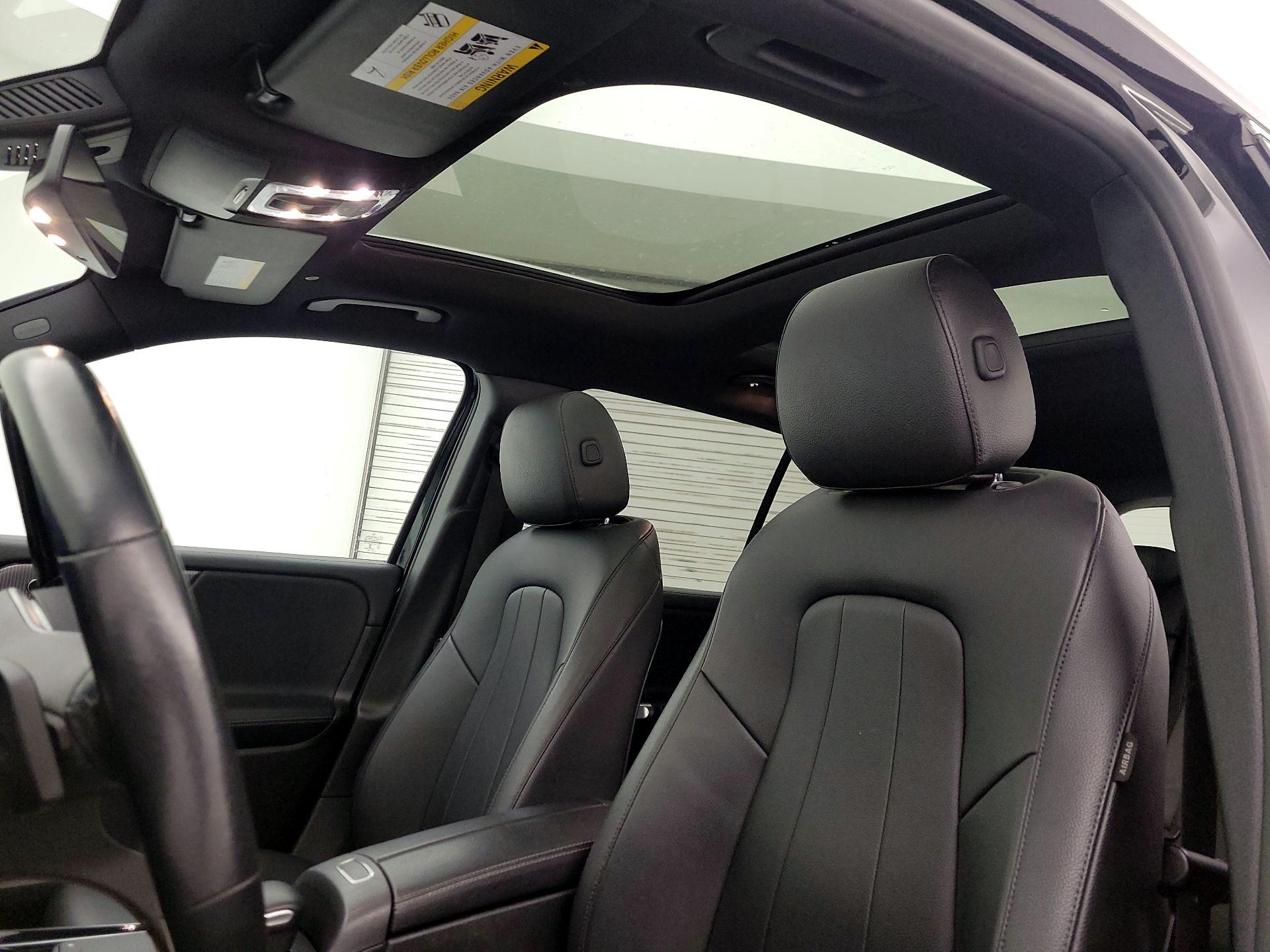 Thumbnail: 2020 Mercedes-Benz GLB - 19