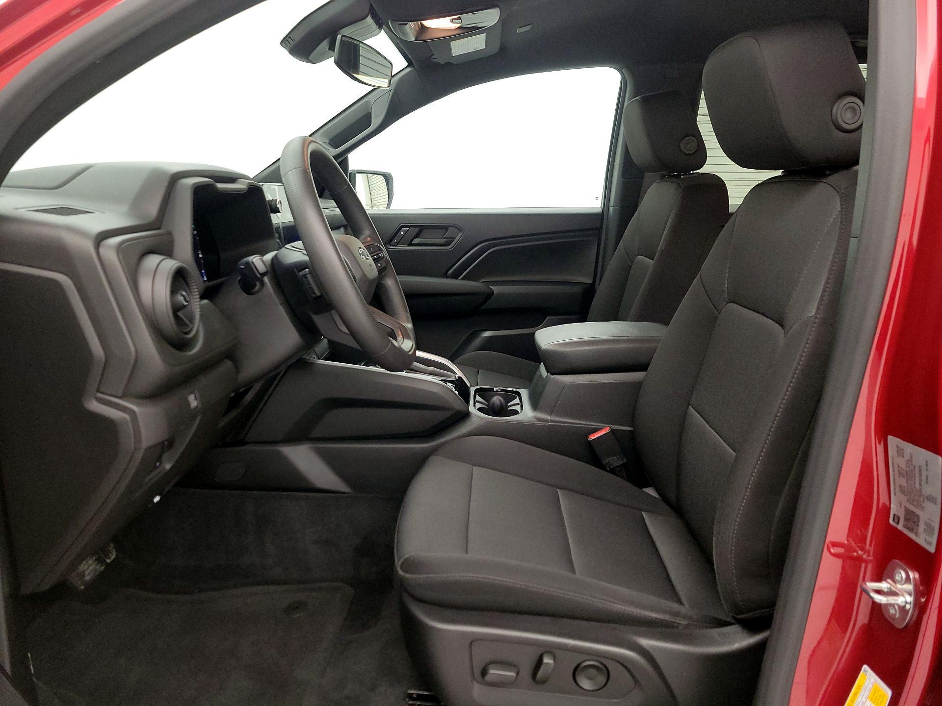 Thumbnail: 2023 Chevrolet Colorado - 11