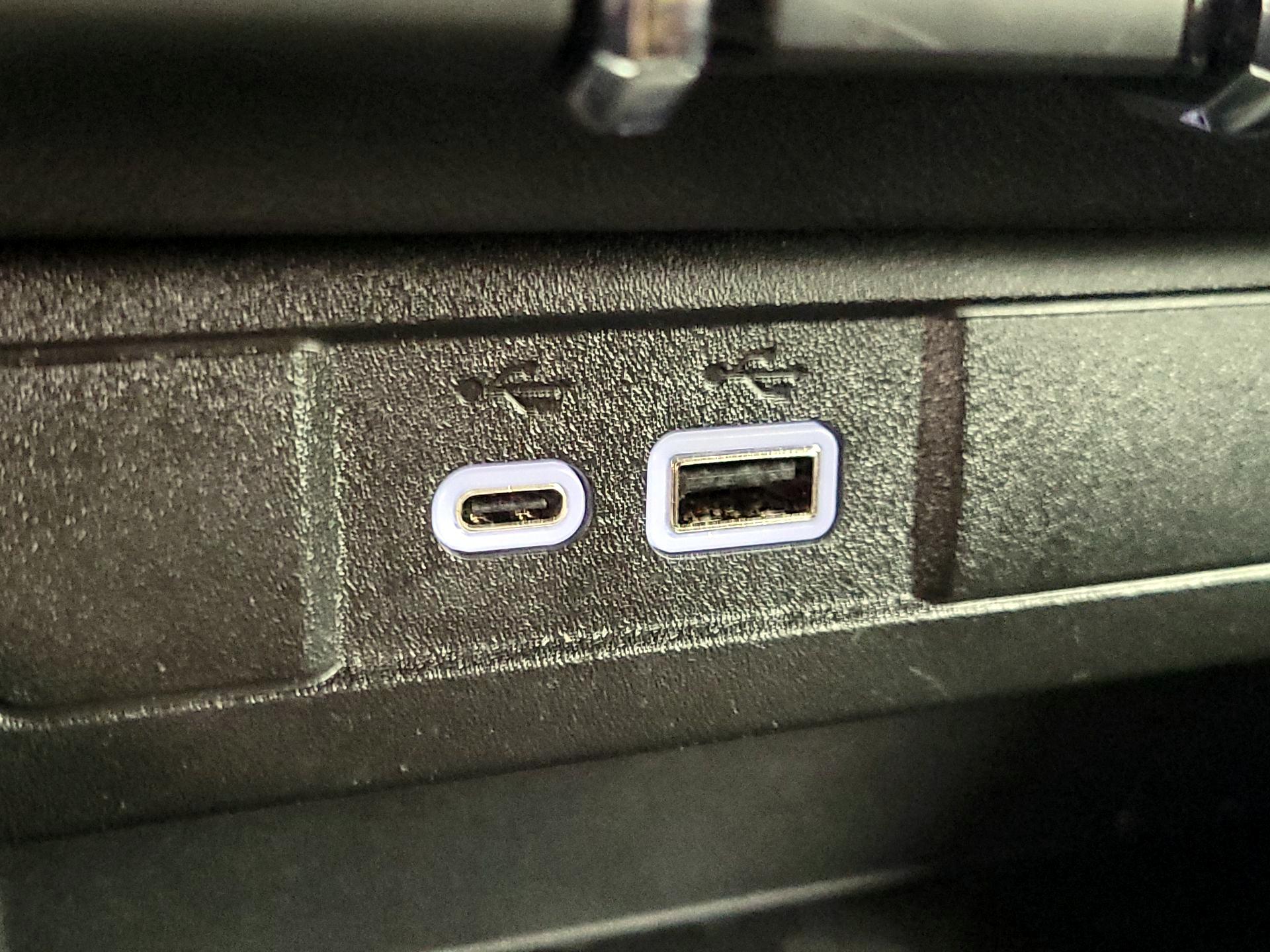 Thumbnail: 2023 Chevrolet Colorado - 17