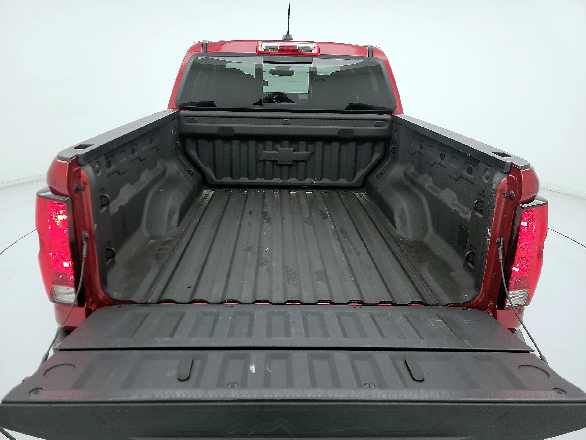 Thumbnail: 2023 Chevrolet Colorado - 19