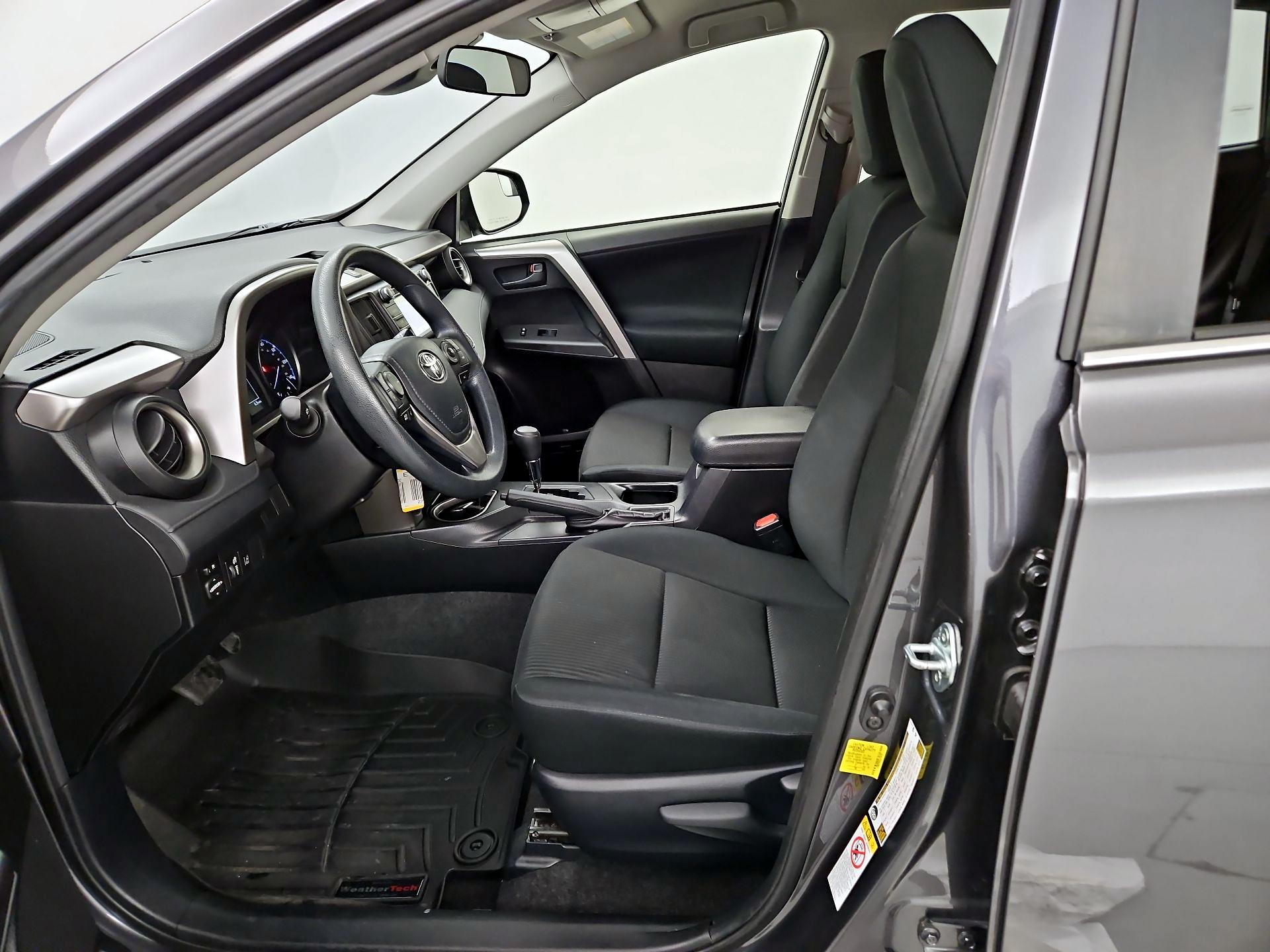 Thumbnail: 2018 Toyota RAV4 - 11