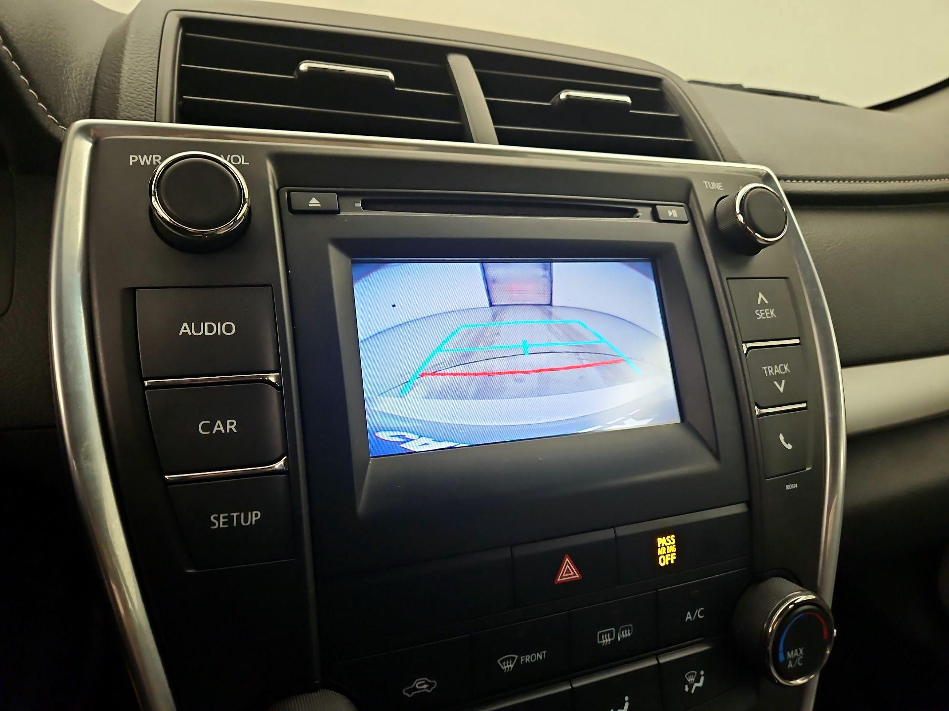 Thumbnail: 2016 Toyota Camry - 14