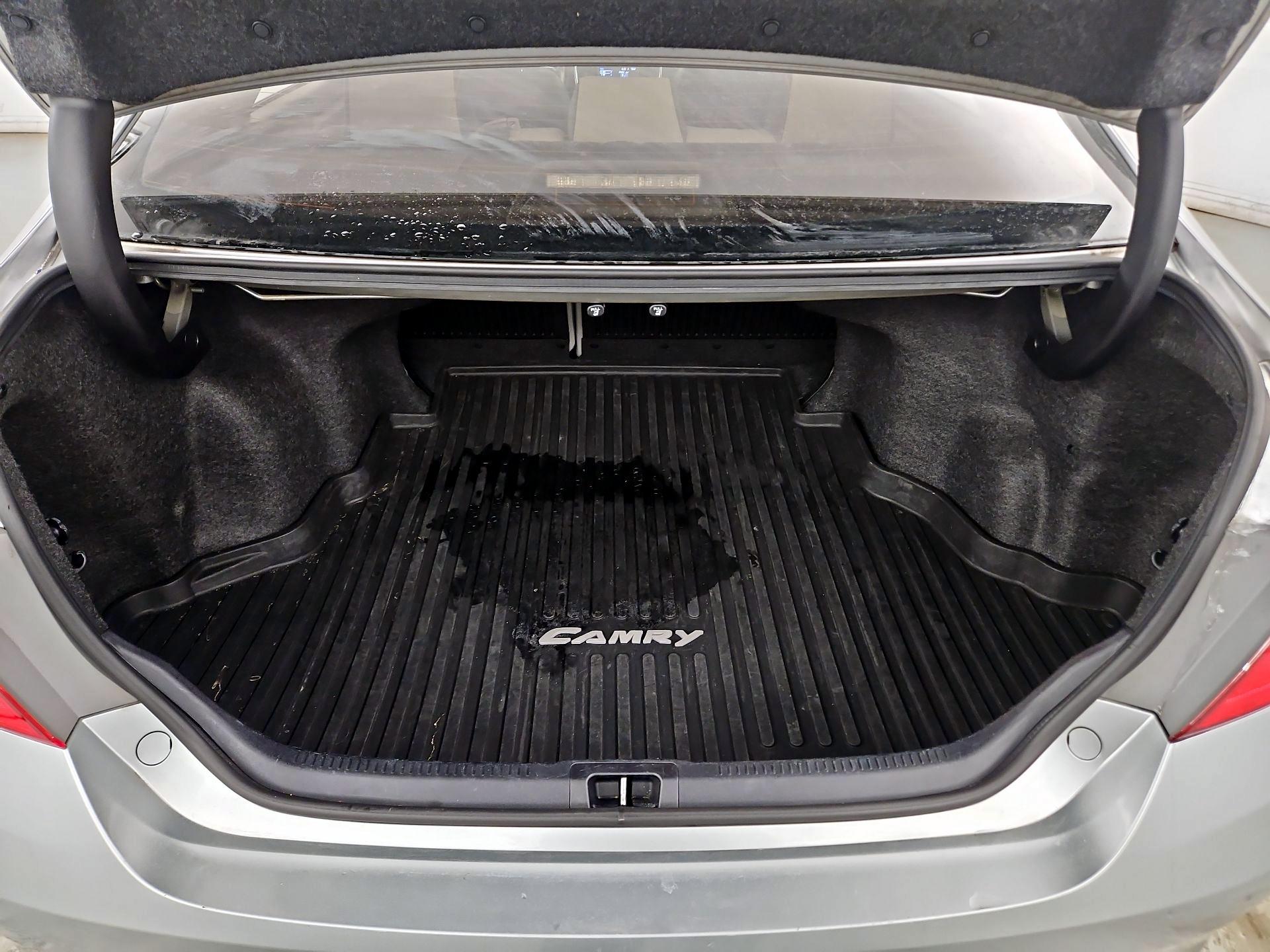 Thumbnail: 2016 Toyota Camry - 20