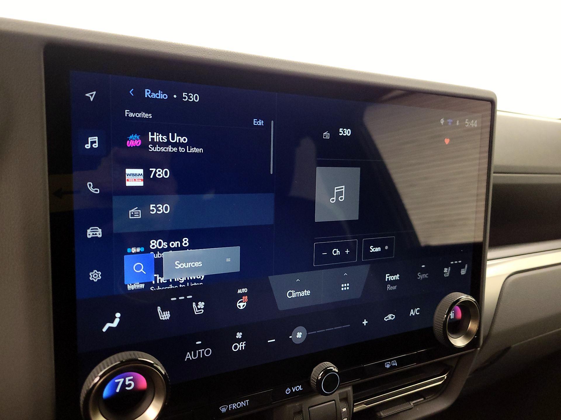 Thumbnail: 2024 Lexus GX - 16