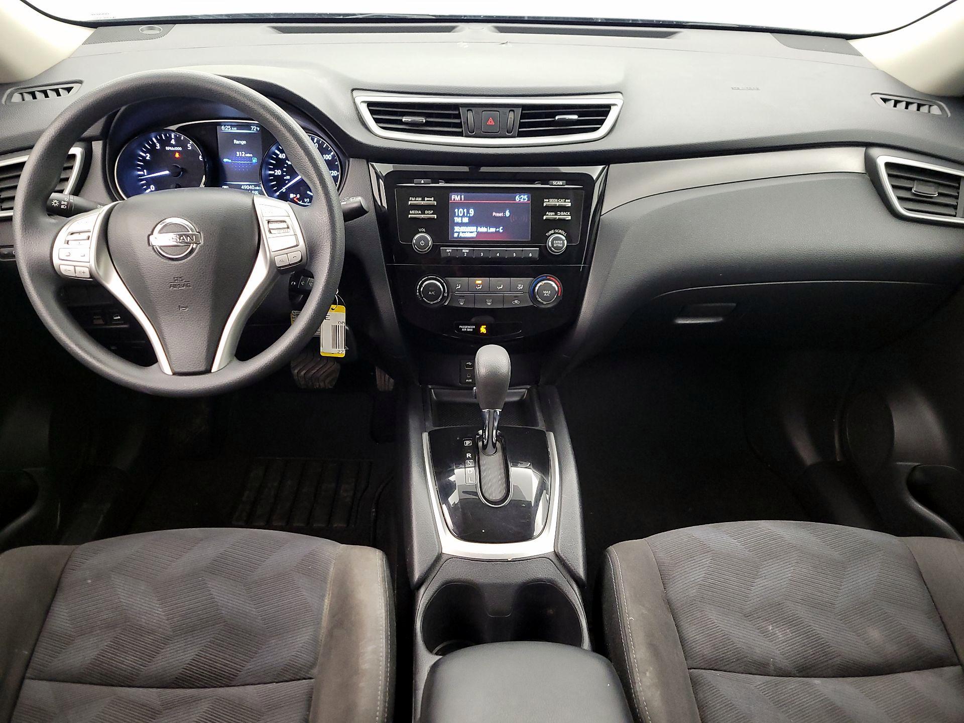 Thumbnail: 2015 Nissan Rogue - 9