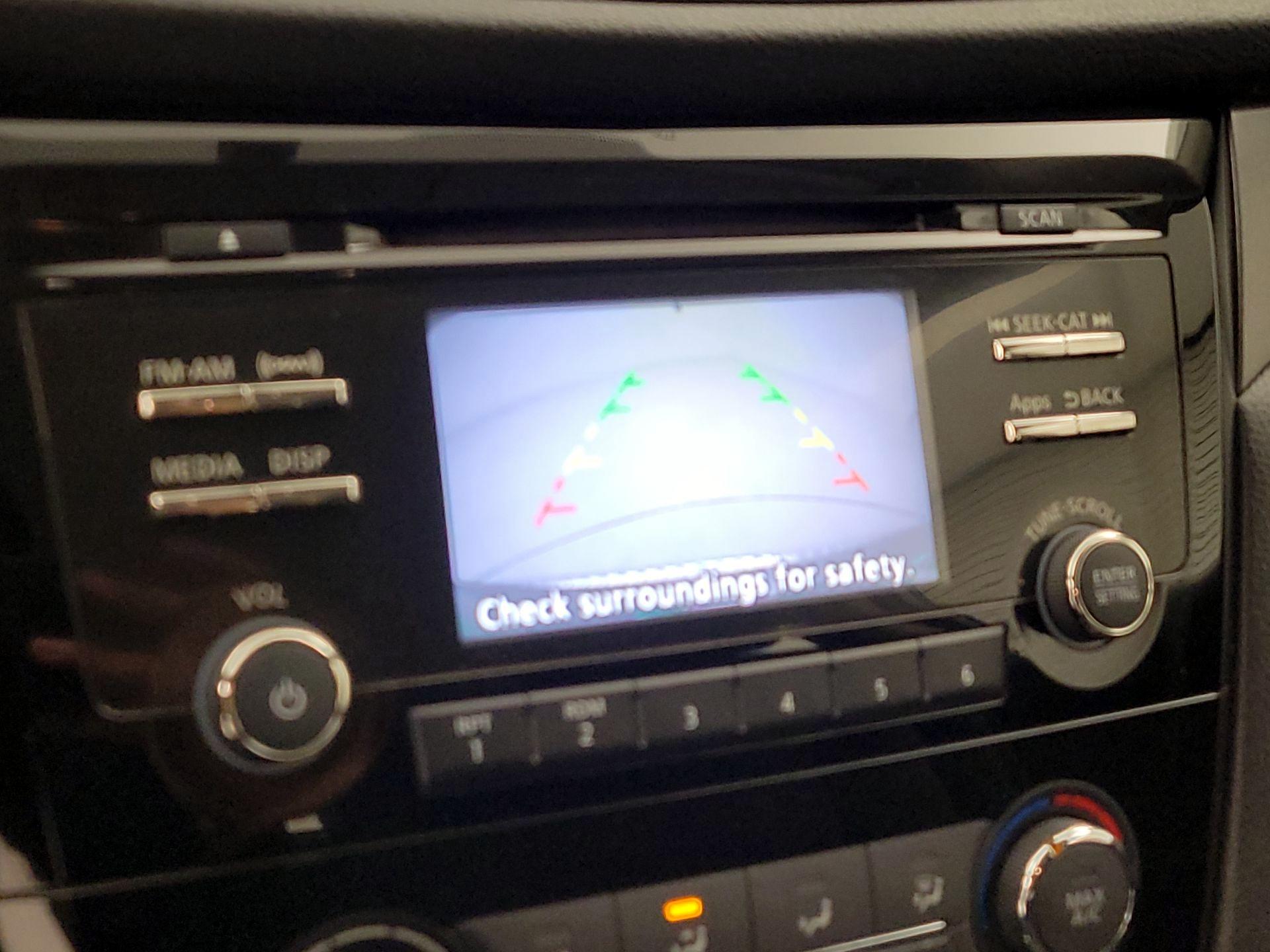 Thumbnail: 2015 Nissan Rogue - 14