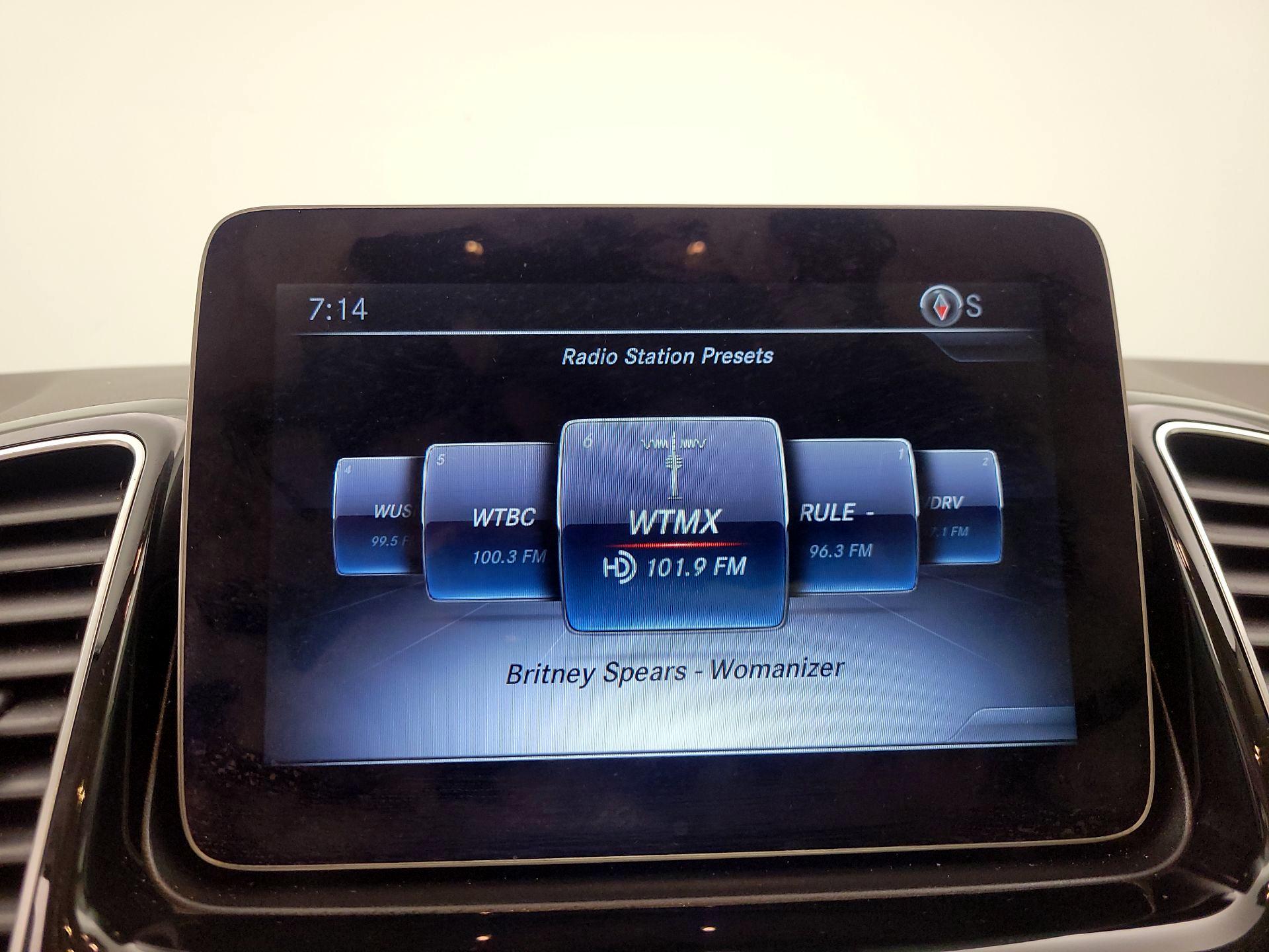 Thumbnail: 2017 Mercedes-Benz GLE - 16