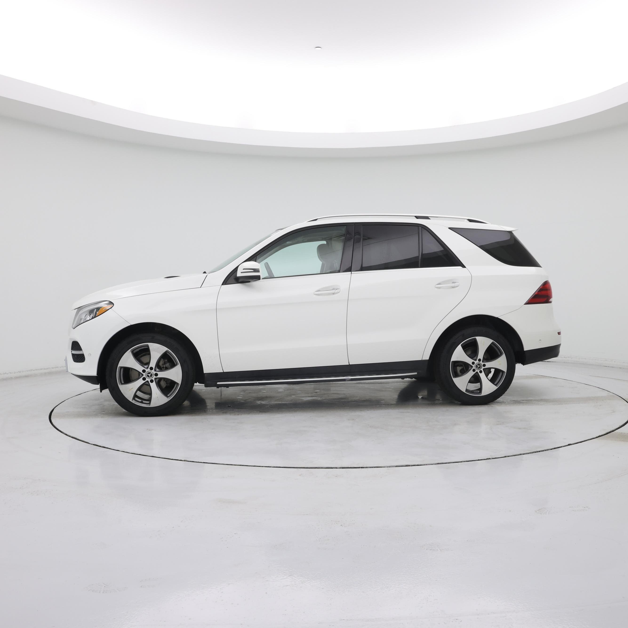 Thumbnail: 2017 Mercedes-Benz GLE - 3