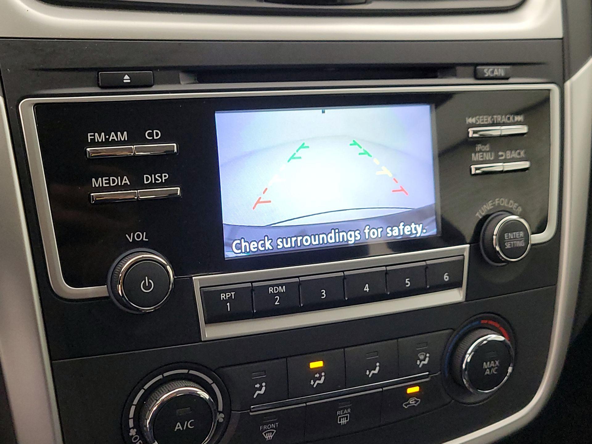 Thumbnail: 2017 Nissan Altima - 14